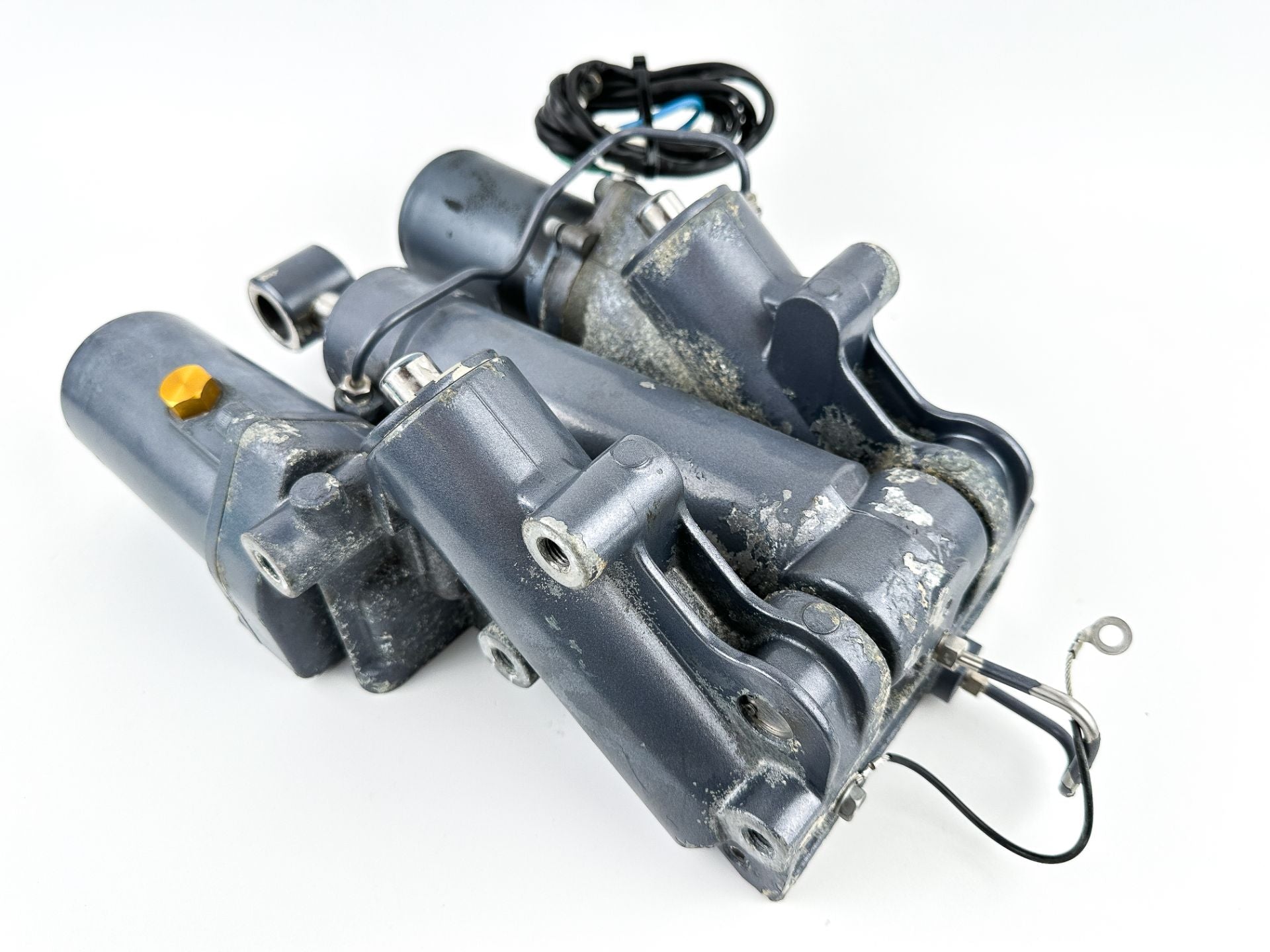 02-18 Yamaha 200 225 250 300 HP 4 Stroke Outboard Power Trim Tilt Unit