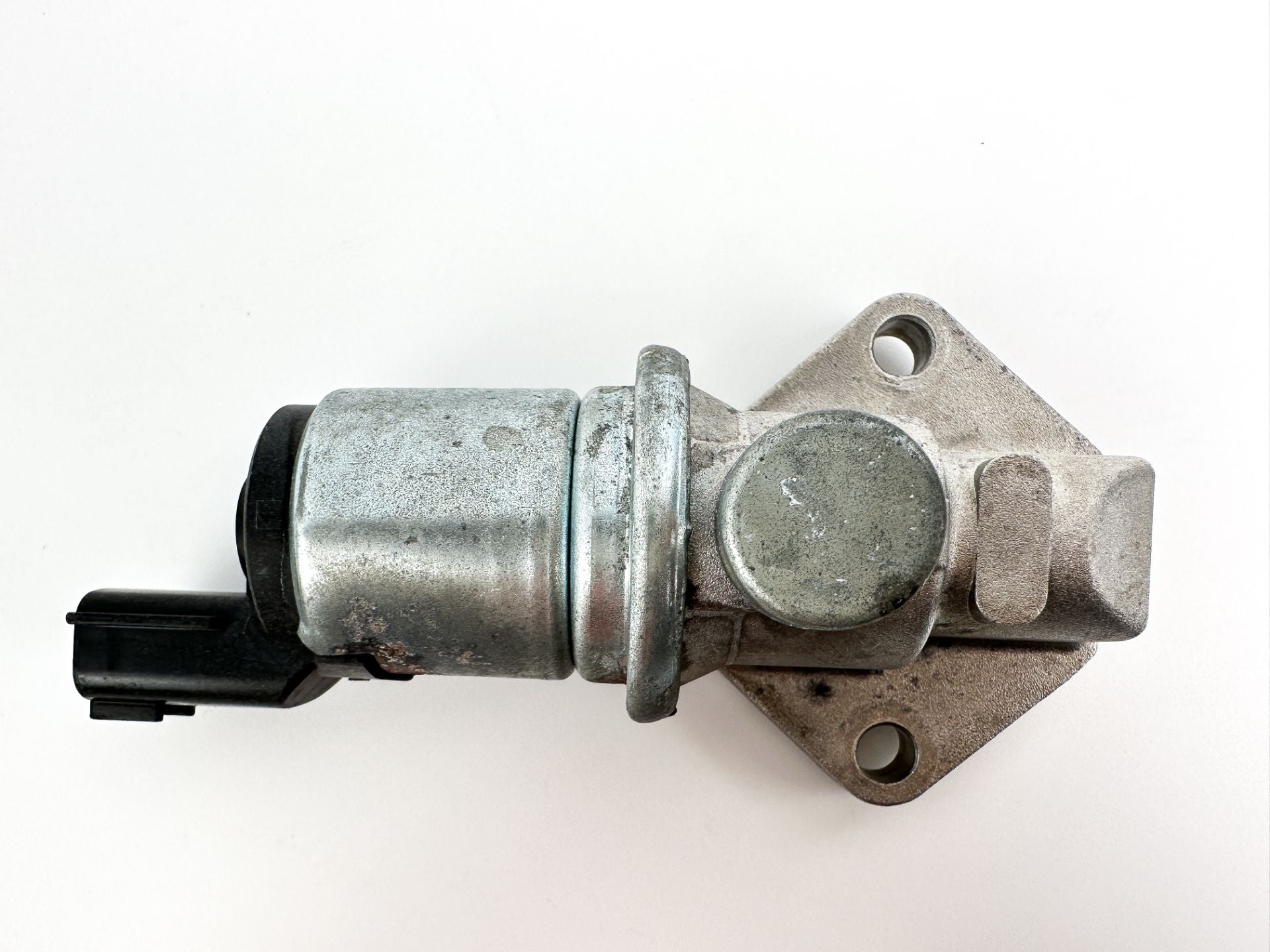 2005 Suzuki 140 HP 4 Stroke Outboard IAC Idle Air Control Valve 18137-77E00 OEM