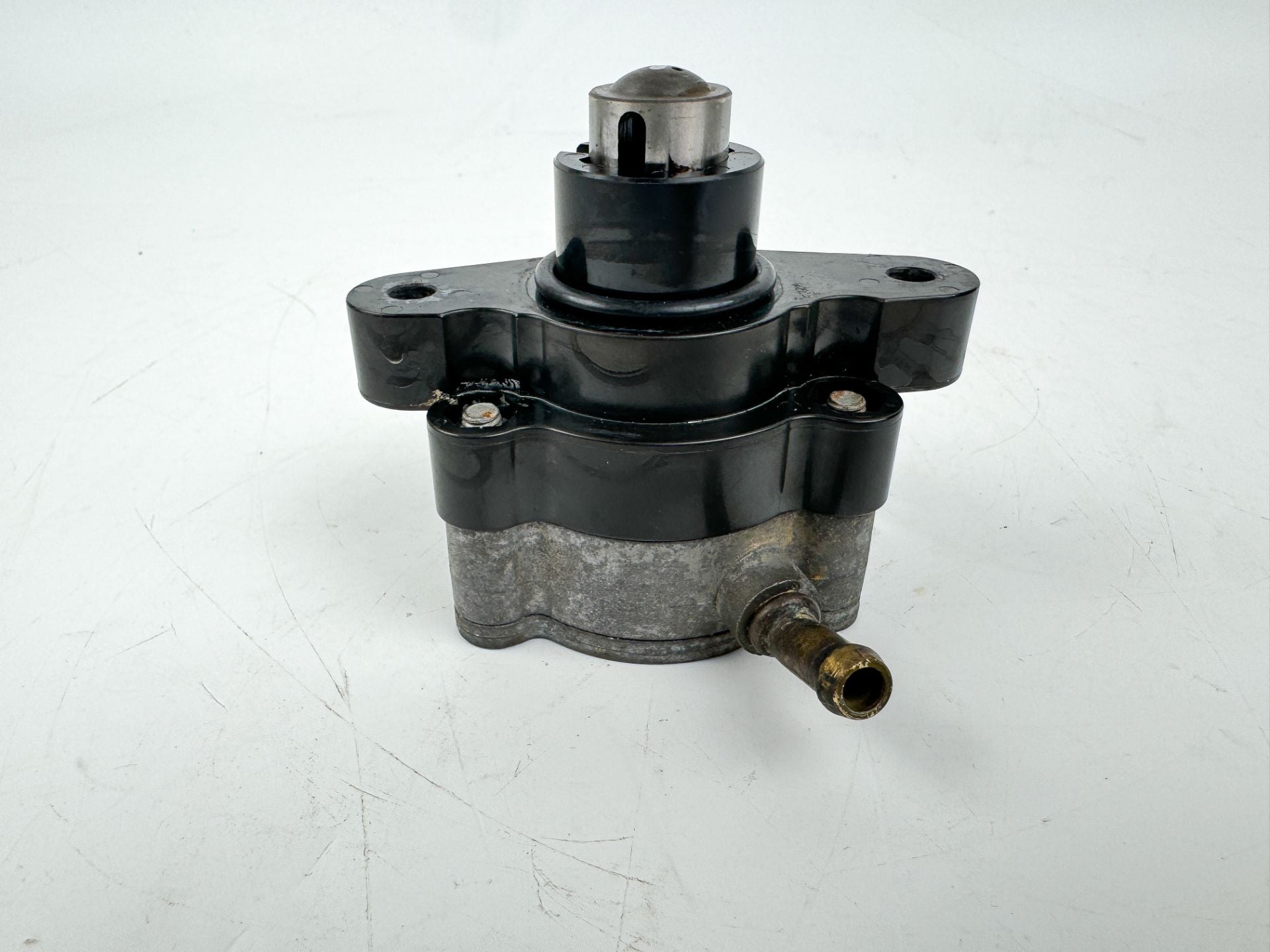 2005 Yamaha 115 HP 4 Stroke Outboard Fuel Pump OEM