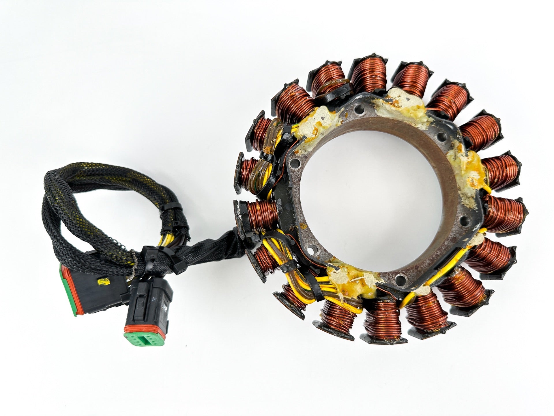2002 Evinrude 200 HP 2 Stroke Ficht Outboard Stator Assembly 0586571 OEM