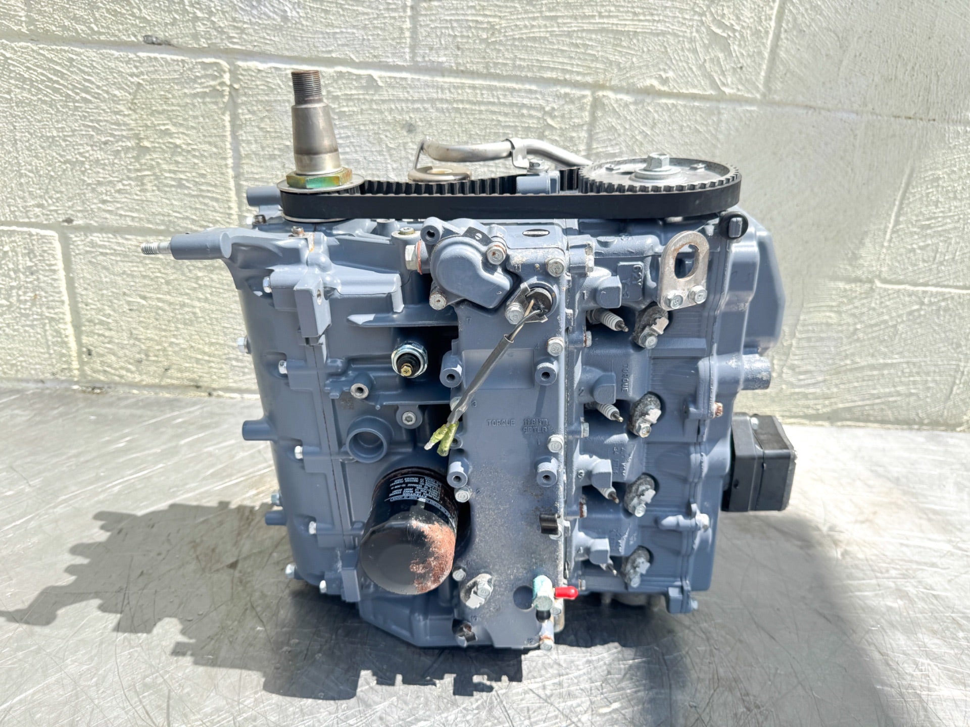 2002 Yamaha 50 HP 4 Stroke Outboard Powerhead 64J-W009B-02-1S OEM