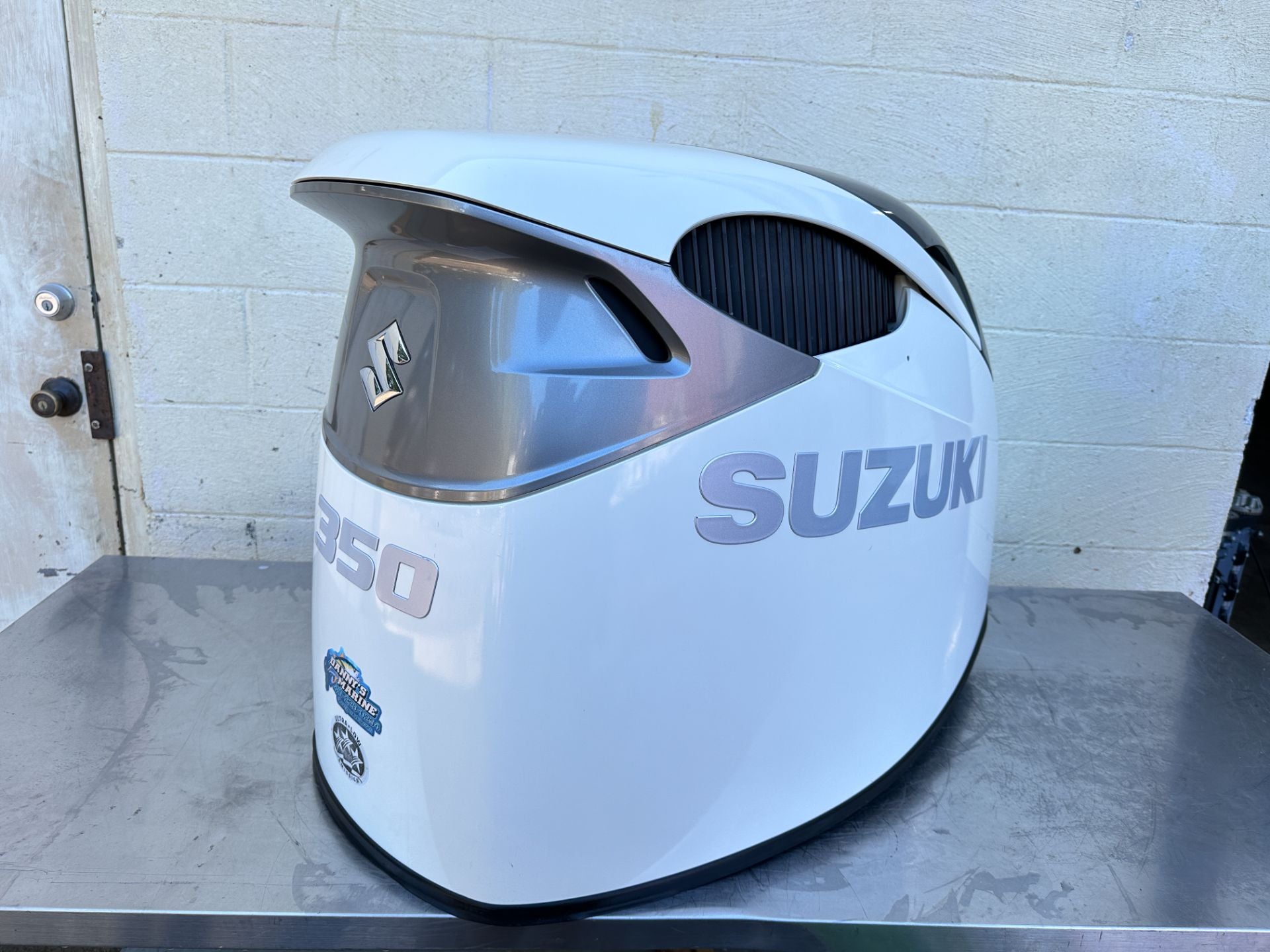 2018 Suzuki 350 HP 4 Stroke Outboard Top Cowling 61420-98823-BBK OEM