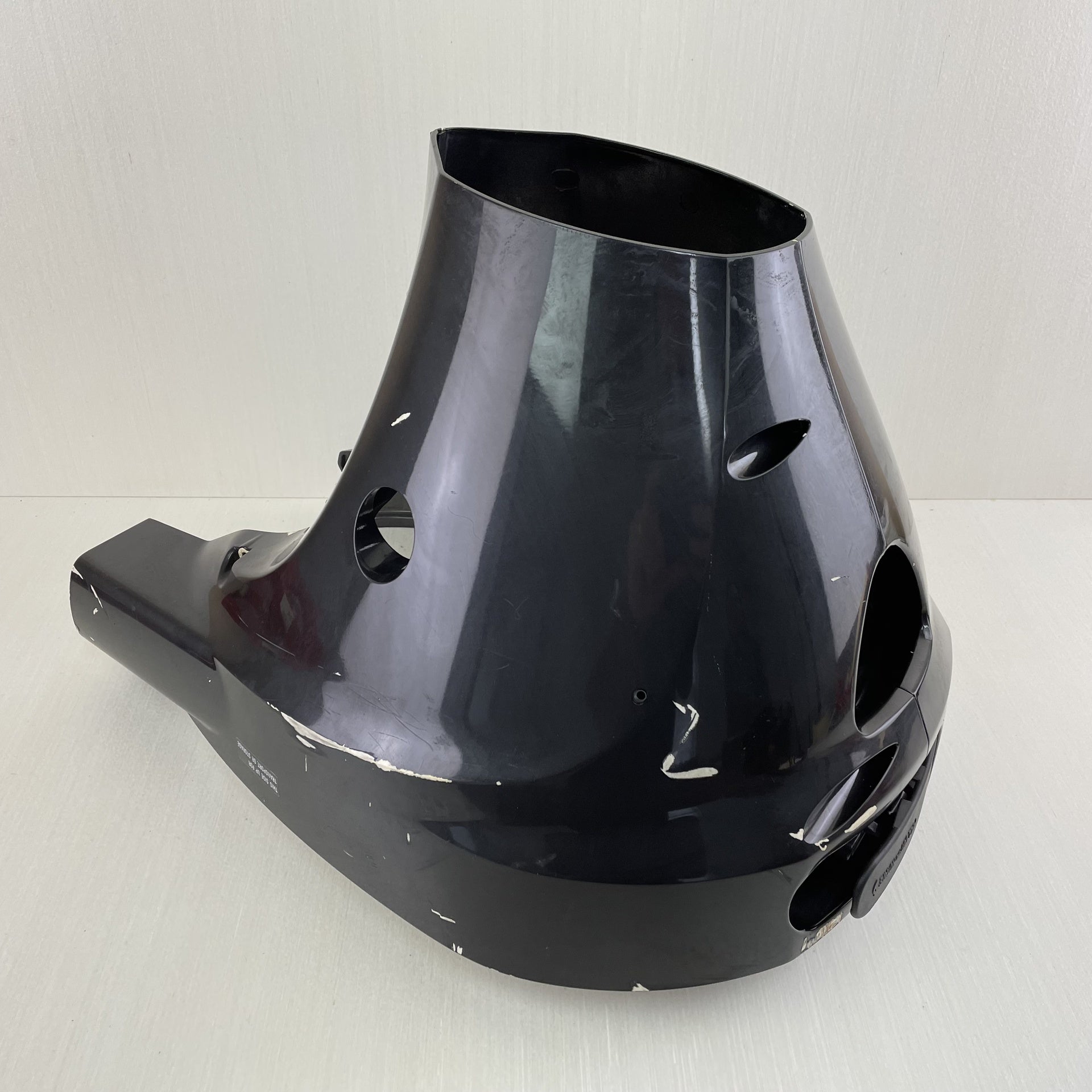 2011 Suzuki DF 25 HP 4 Stroke Twin-V Lower Cowling Set Left Right