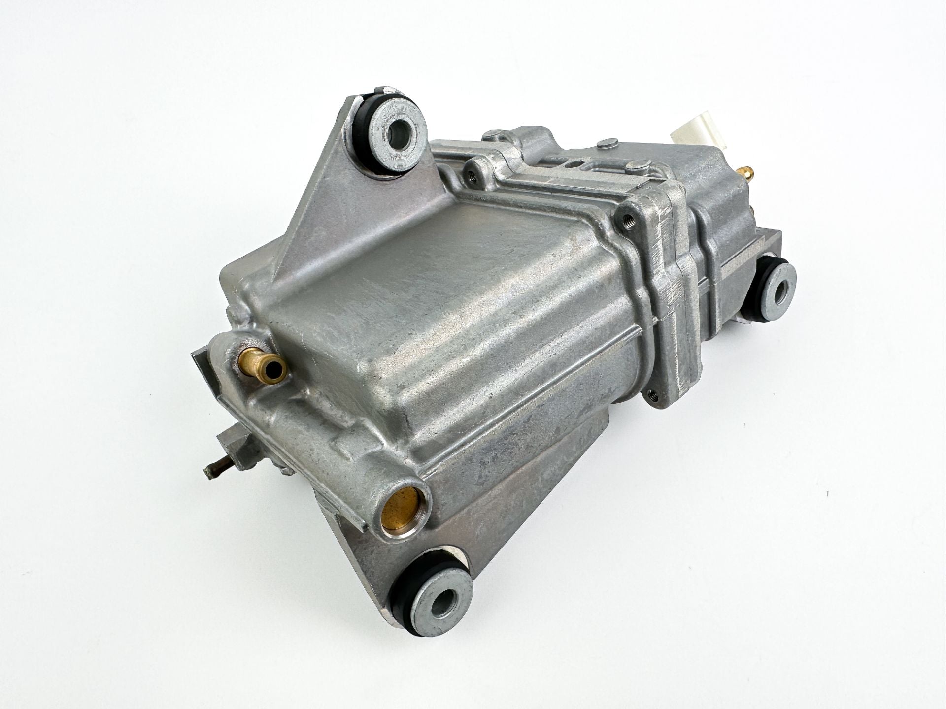 2016 Suzuki 175 HP 4 Stroke Outboard Vapor Separator Tank VST 15600-96J12 OEM