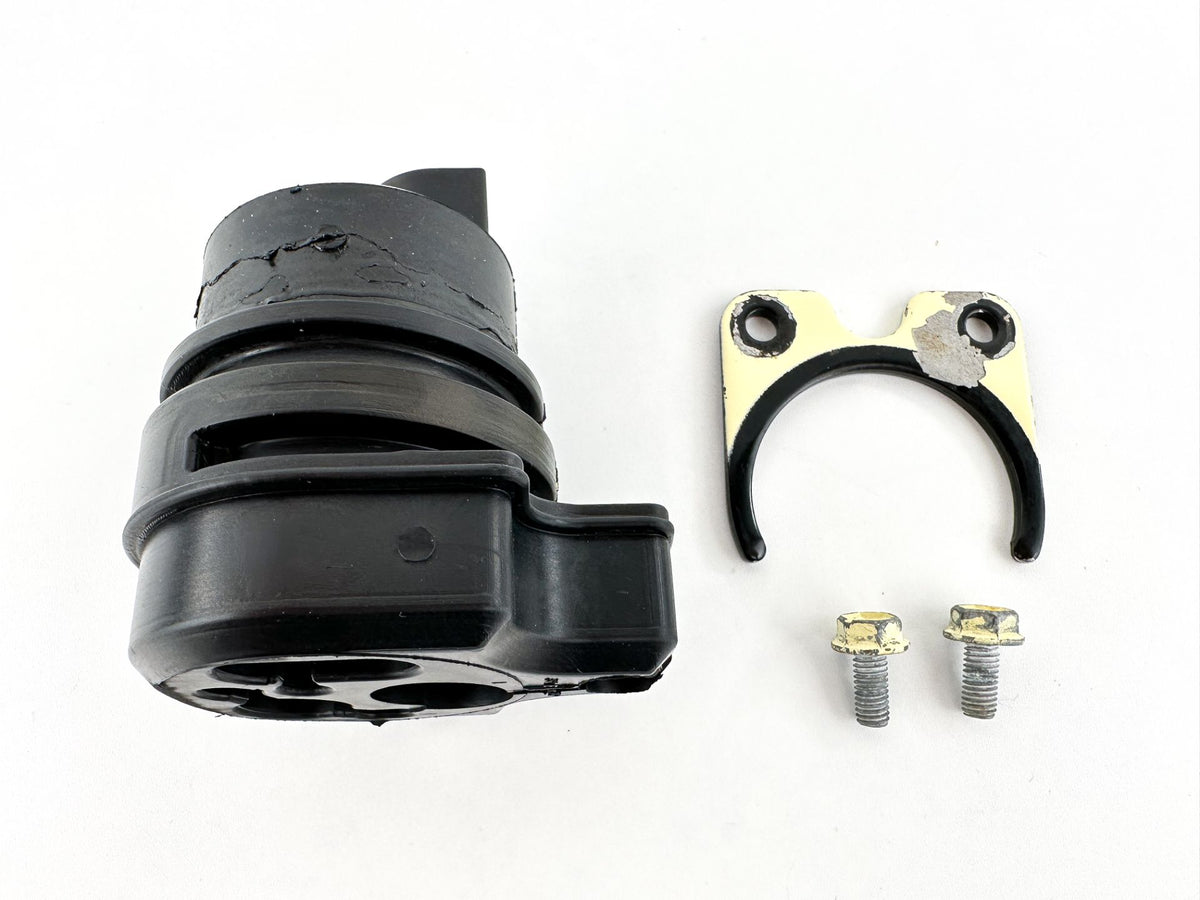2014 Yamaha 300 HP 4 Stroke Outboard Cable Cover Plate 6CE-42725-02-00 OEM