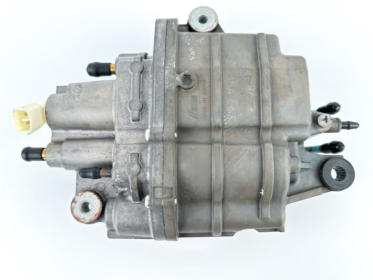 2013 Suzuki 140 HP 4 Stroke Outboard Vapor Separator Tank VST 15600-92J50 OEM