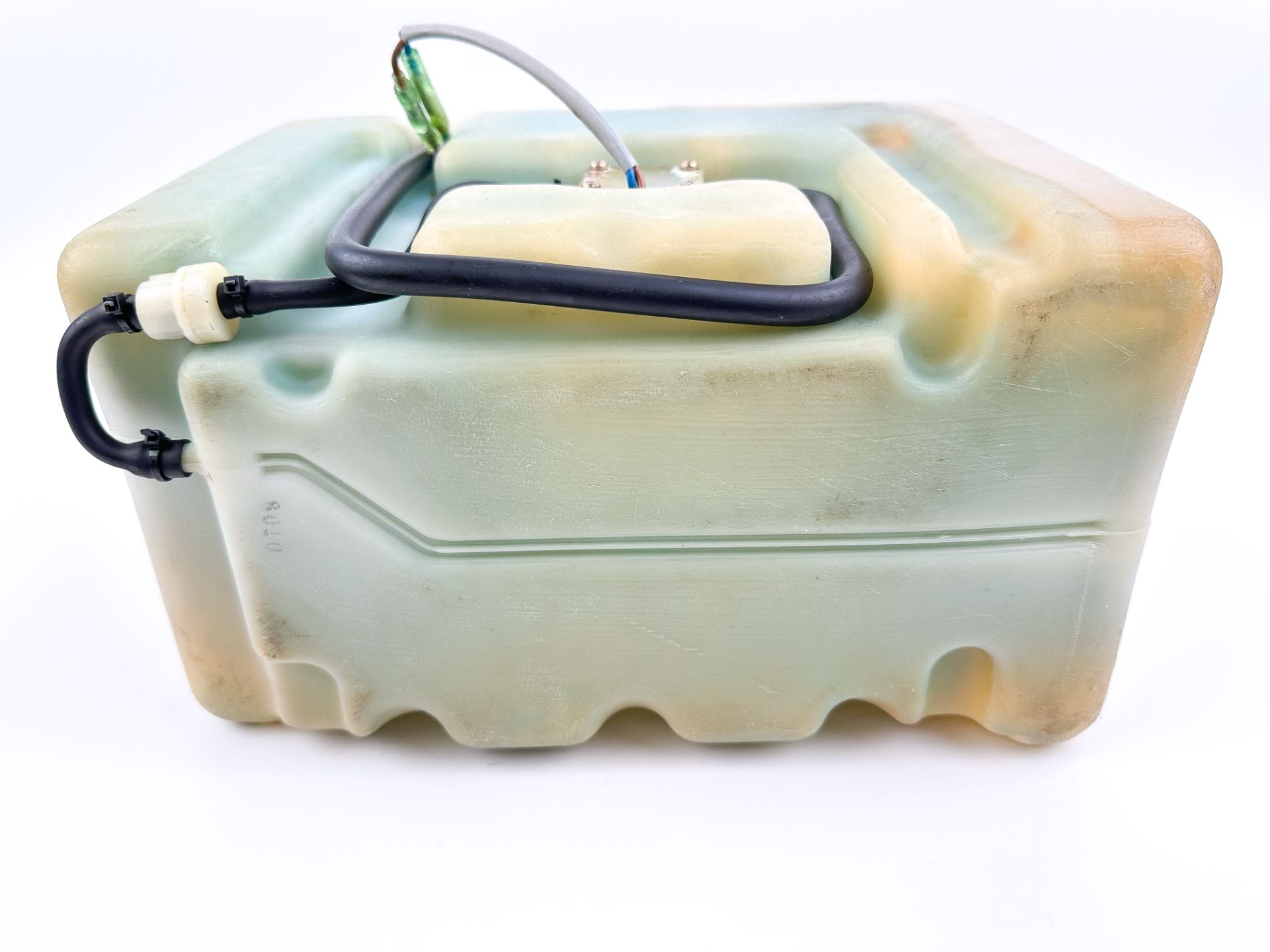 Yamaha Outboard Remote 2 Stroke Oil Tank Assembly With Pump 2.8 Gallons No Cap