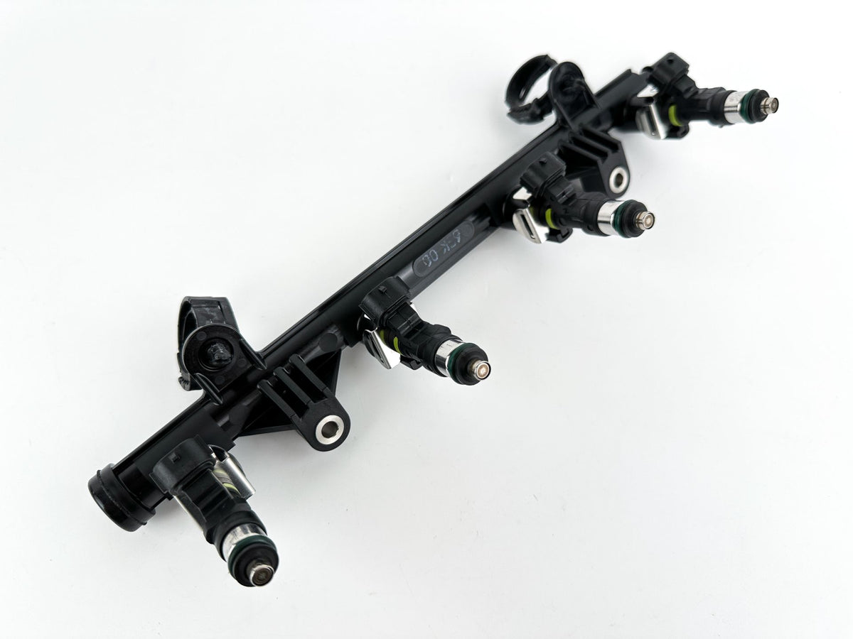 2019 Yamaha 115 HP 4 Stroke Outboard Fuel Injector Set W/ Rail 6EK-13160-00-00 OEM