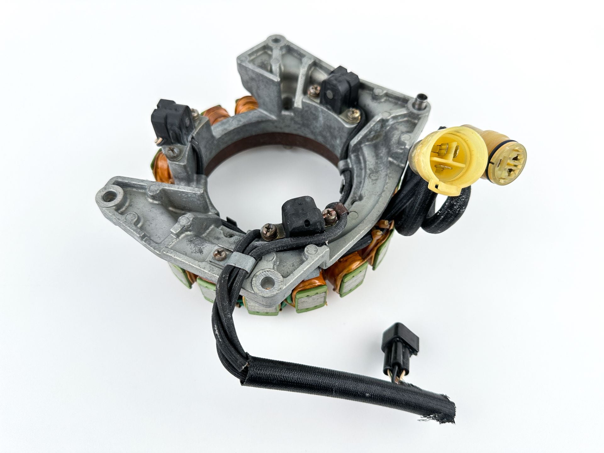 2003 Yamaha 225 HP 4 Stroke Outboard Coil Pulser Base Stator Assembly 69J-81460-01-00 OEM