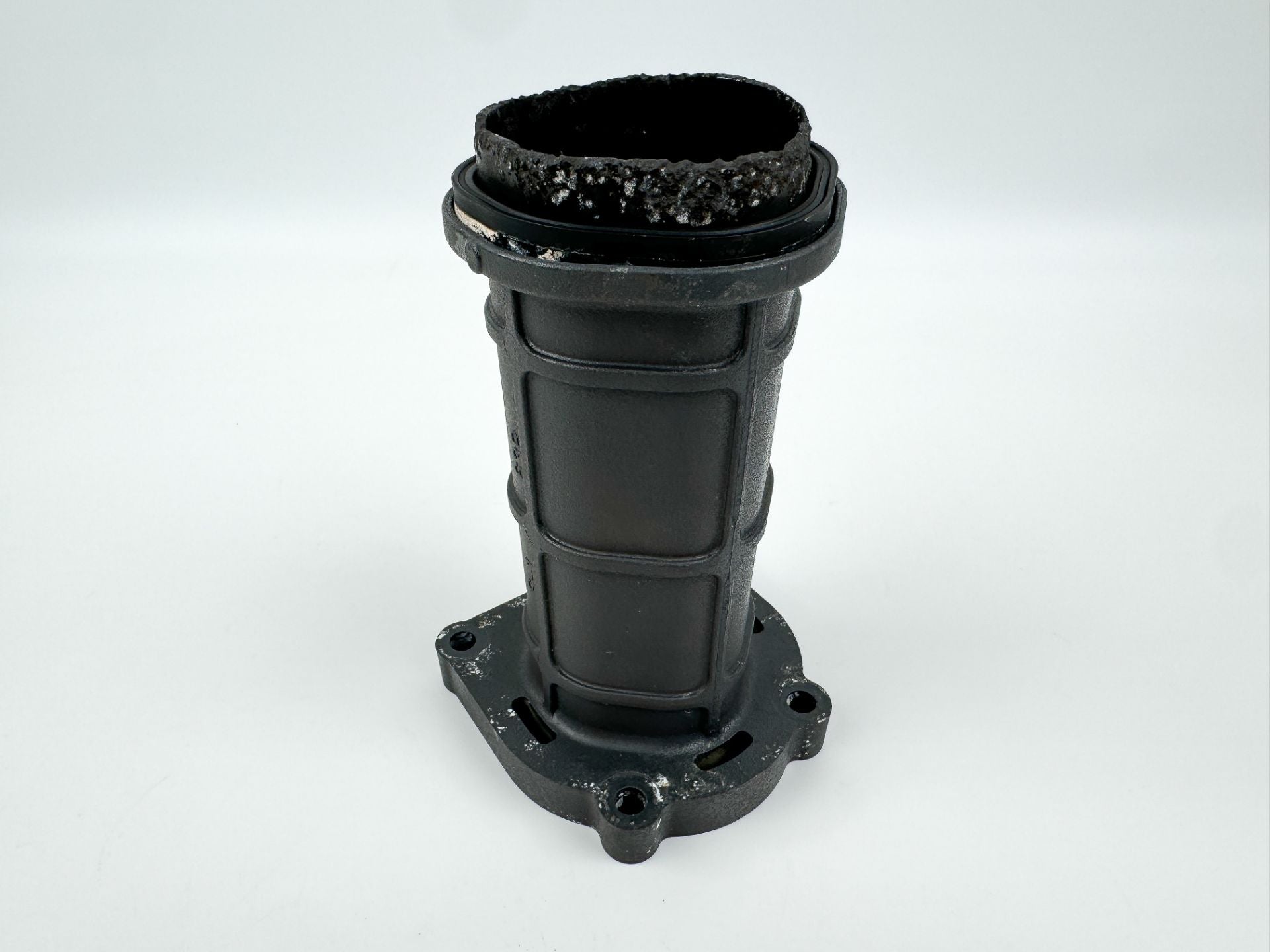 2012 Yamaha 150 HP 4 Stroke Outboard Exhaust Manifold 63P-41131-01-9S OEM