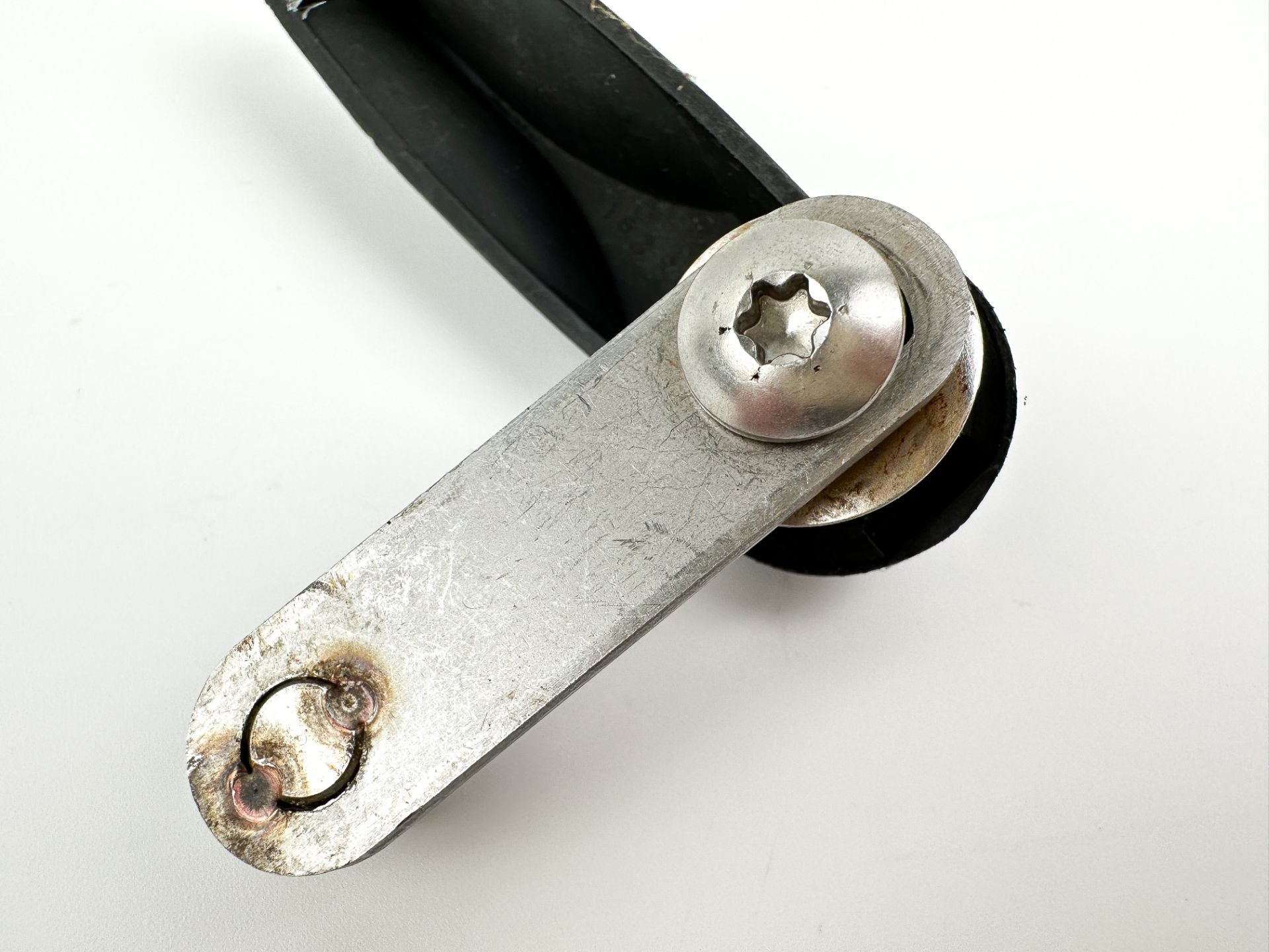 5005291 Evinrude Etec 40 50 60 75 90 2 Stroke Cowling Latch Handle