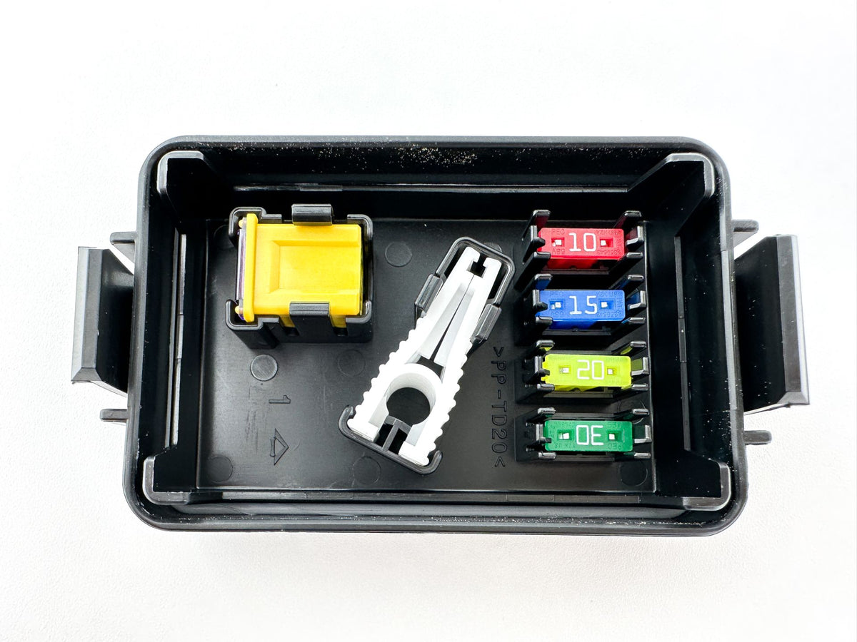 2022 Yamaha 200 HP 4 Stroke Outboard Fuse Box 6DA-82170-11-00 OEM