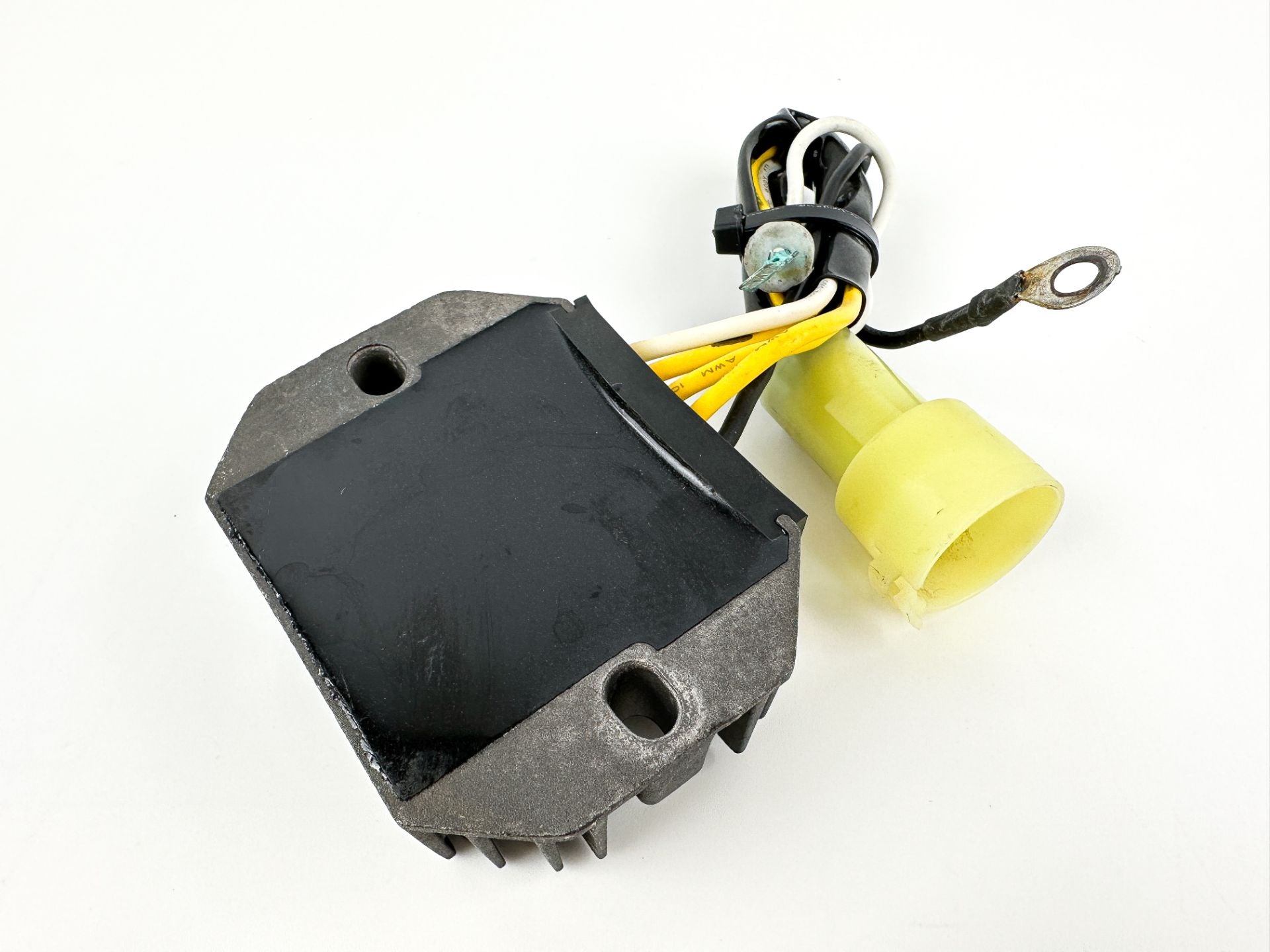 2000 Suzuki 70 HP 4 Stroke Outboard Rectifier & Regulator 32800-92E20 OEM