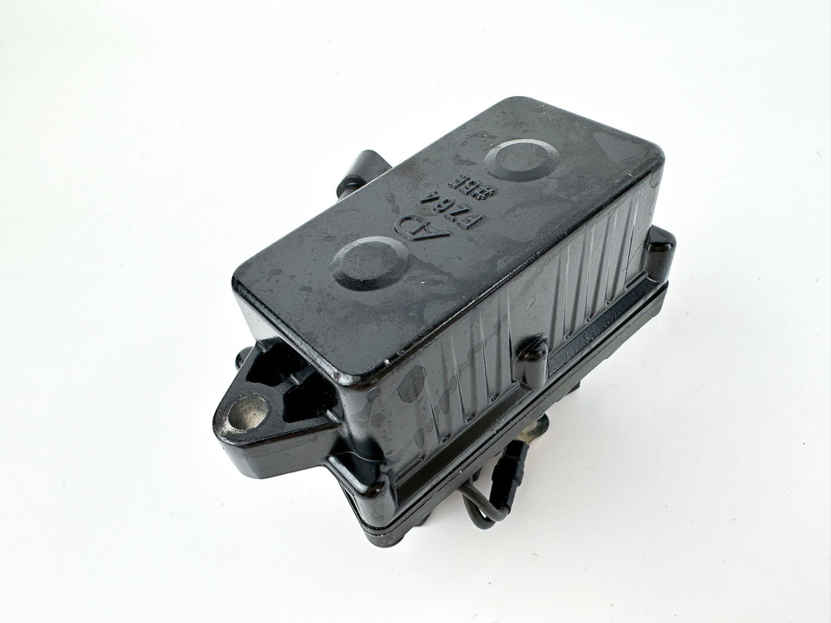 2004 Yamaha 150 HP 2 Stroke Outboard Trim Tilt Relay 68F-81950-01-00 OEM
