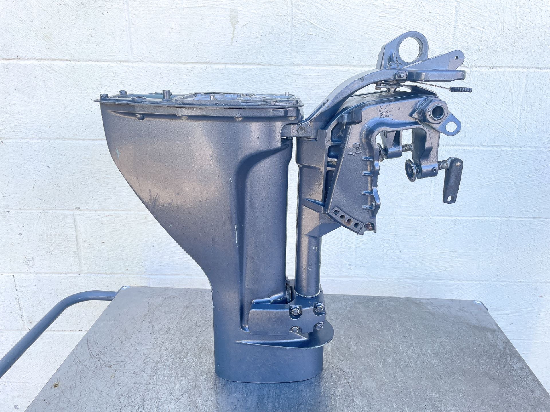 1998 Yamaha 15 HP 4 Stroke Outboard Complete Midsection & Swivel Bracket 66M-45111-10-4D OEM