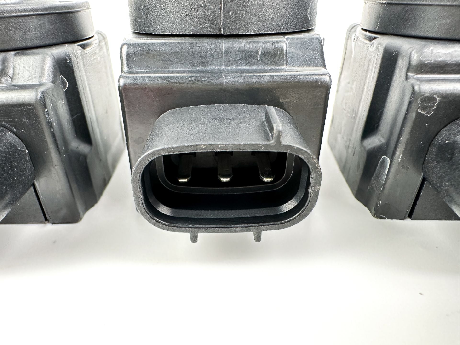 2016 Suzuki 175 HP 4 Stroke Outboard Ignition Coil Set 33410-93J00 OEM