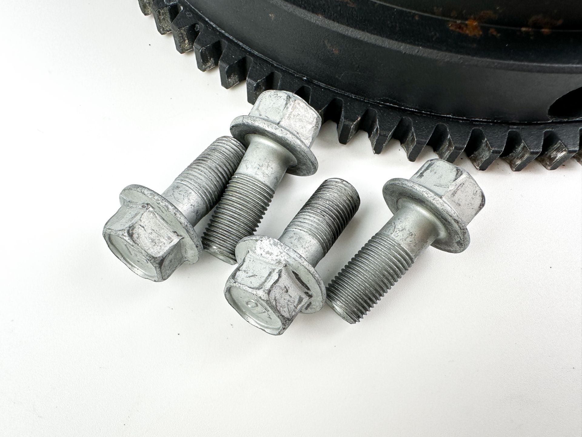 1999 Honda 40 HP 4 Stroke Outboard Flywheel & Charging System 31100-ZV5-680ZA