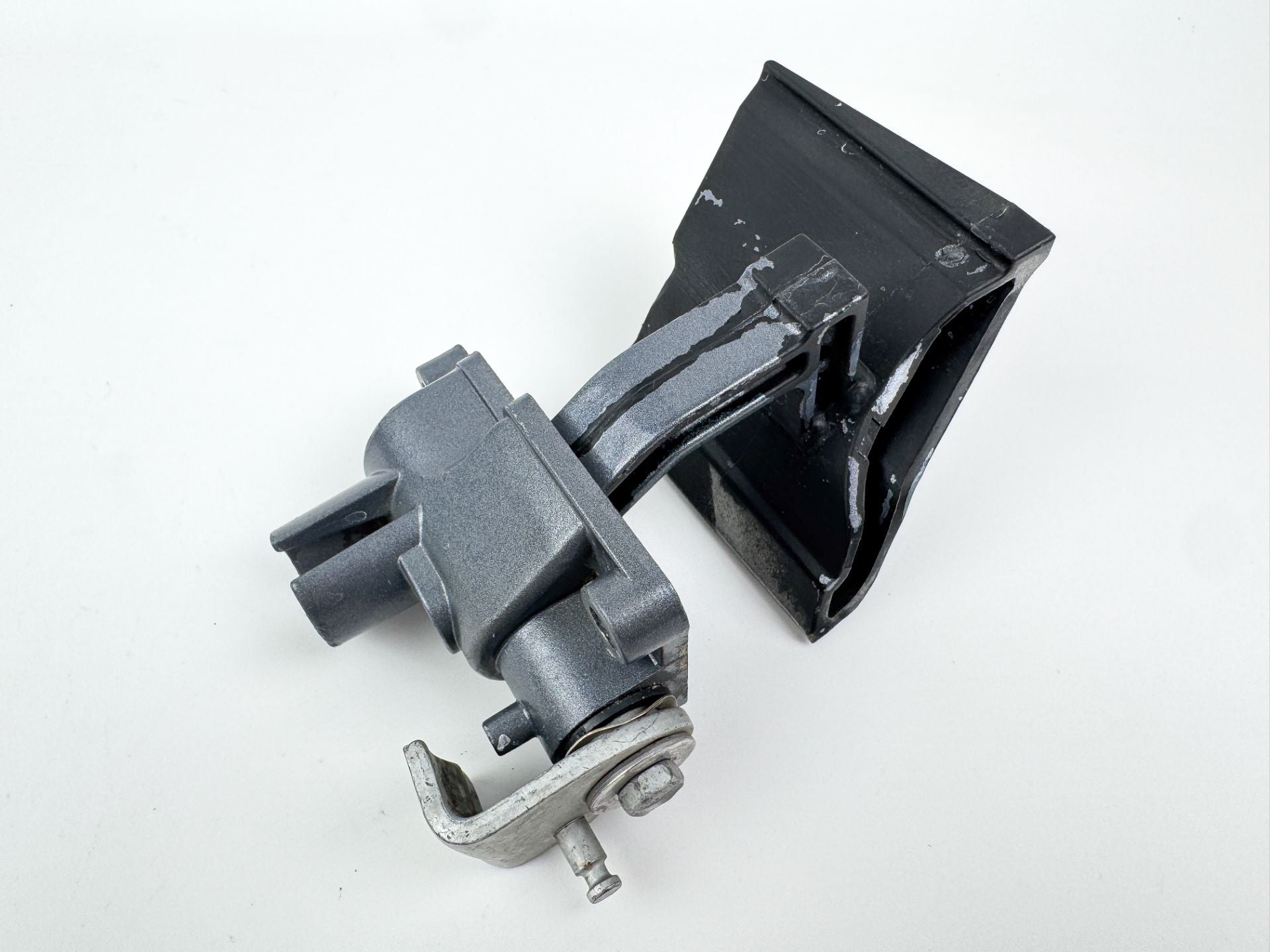 2005 Yamaha 250 HP 4 Stroke Outboard Latch Handle Set 69J-42816-00-8D OEM