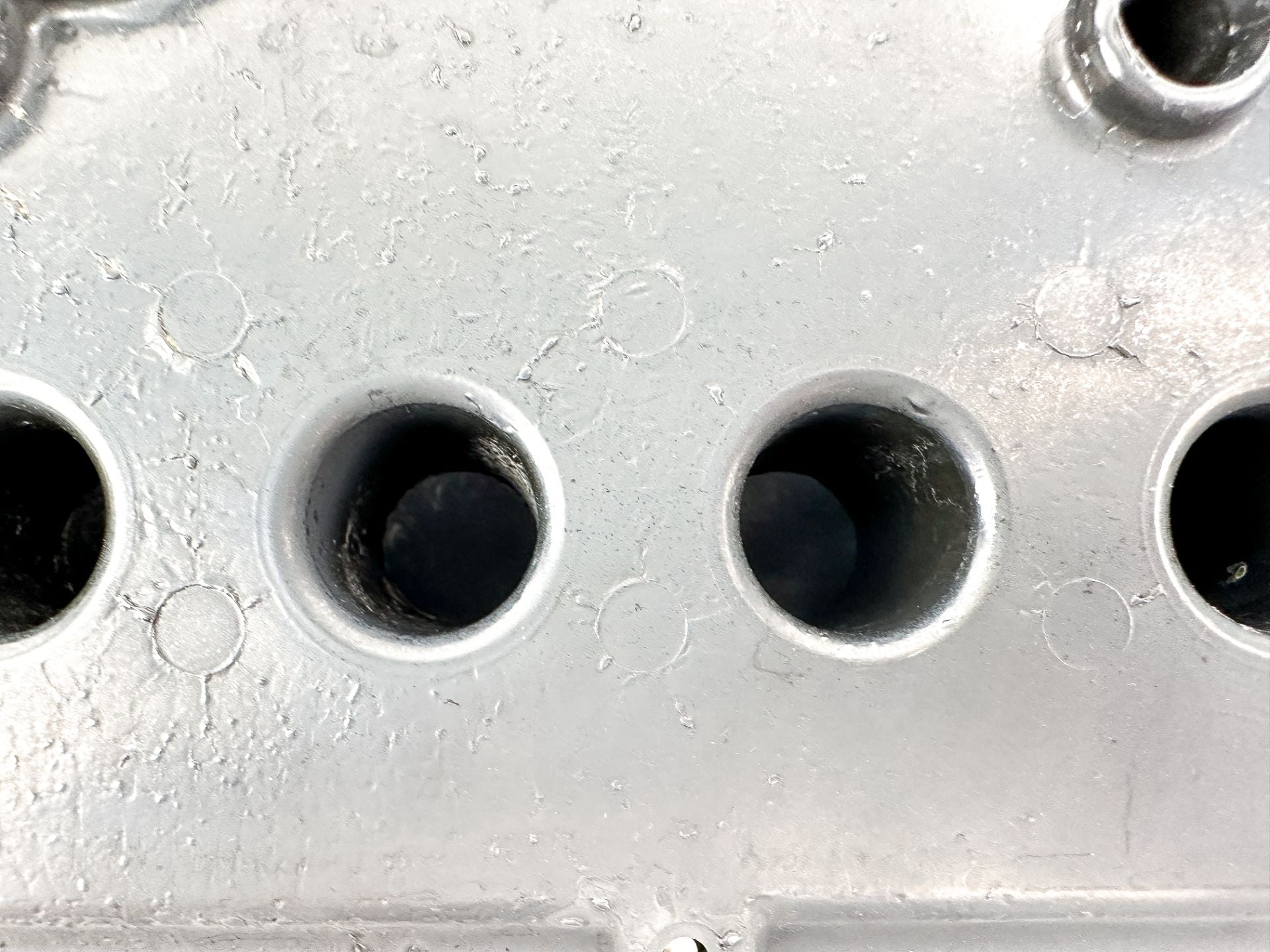 2003 Mercury 90 HP 2 Stroke Outboard Intake Air Silencer Assembly 42969A3 OEM