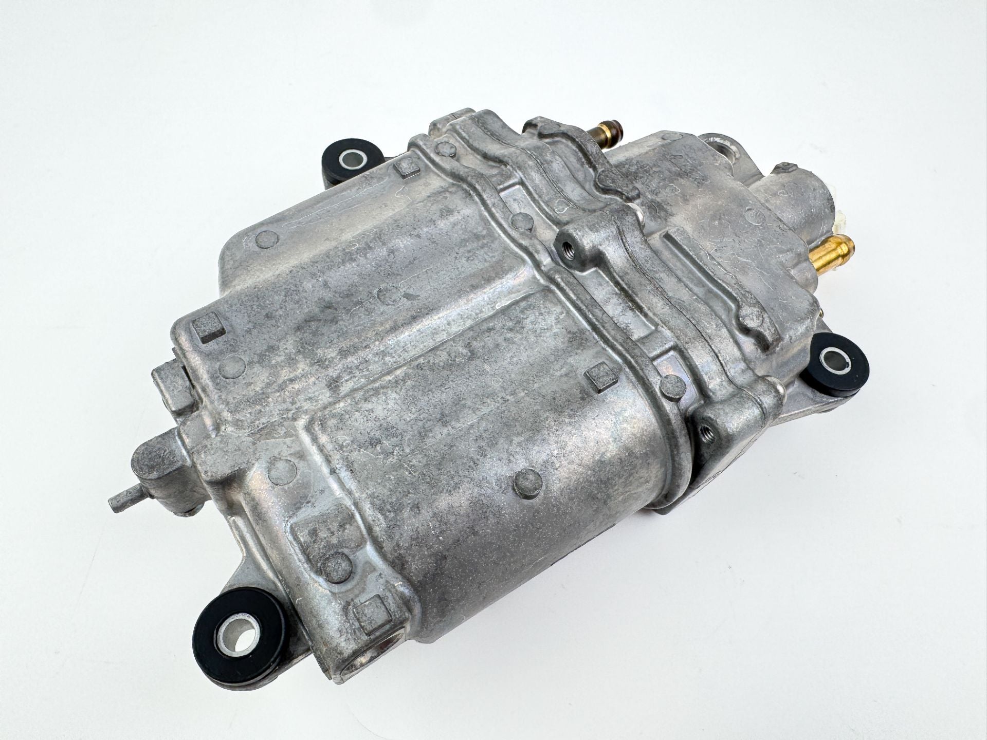 2005 Johnson 140 HP 4 Stroke Outboard Vapor Separator Tank VST 15600-90J01 OEM