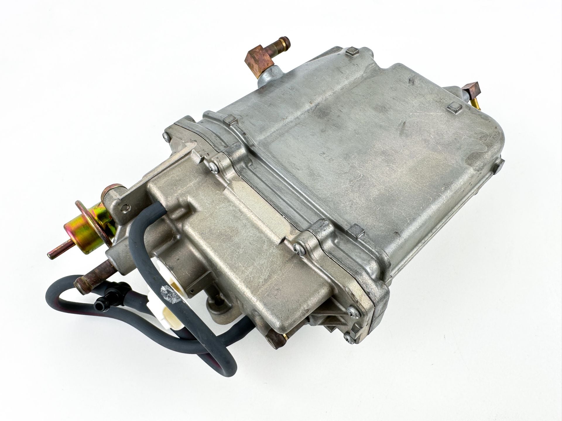 2004 Yamaha 150 HP 4 Stroke Outboard VST Float Chamber Assembly 63P-13907-00-00 OEM