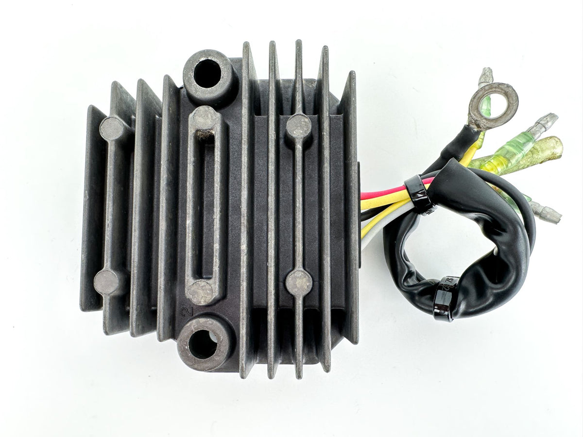 2005 Yamaha 25 HP 4 Stroke Outboard Rectifier & Regulator 65W-81960-10-00 OEM
