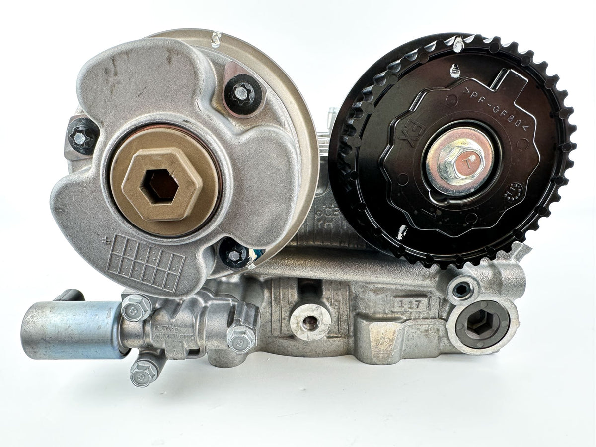2012 Yamaha 250 HP 4 Stroke Outboard Starboard Cylinder Head 6CB-W009A-00-00 OEM