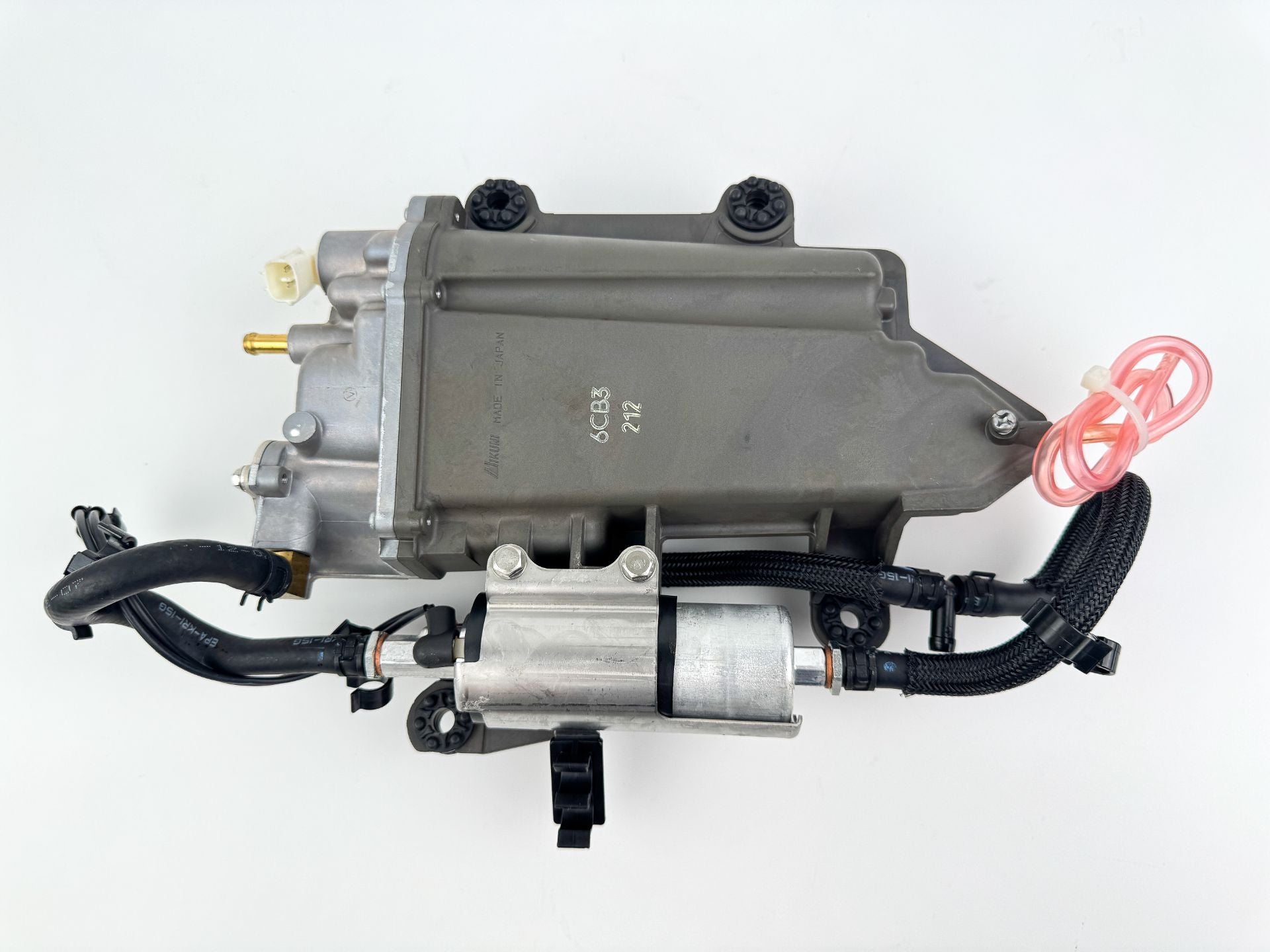 2013 Yamaha 250 HP 4 Stroke Outboard VST Float Chamber Assembly 6CB-14180-05-00 OEM