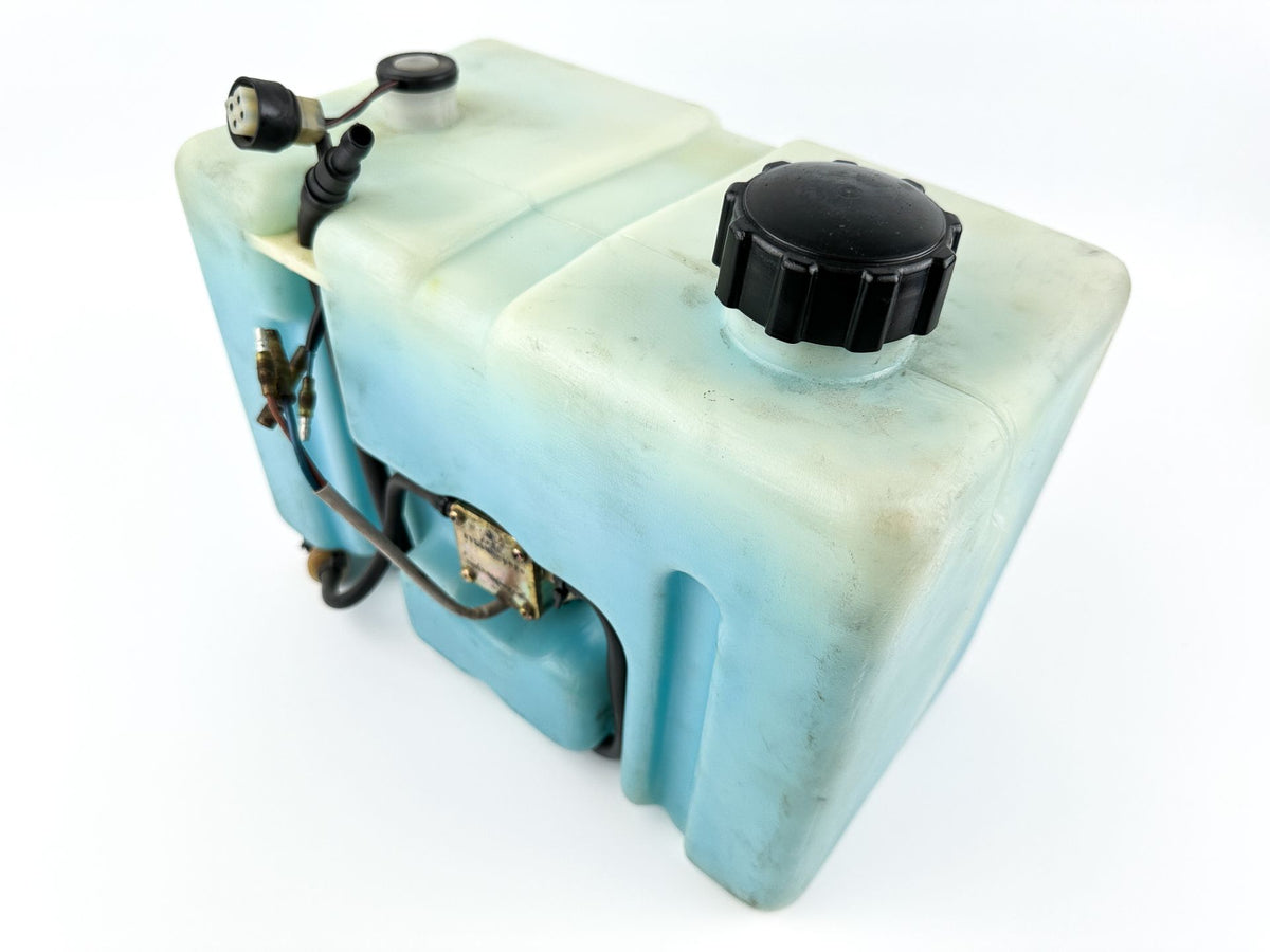 Yamaha Outboard Remote Oil Tank 2.8 Gallons 10.5L W/ Pump & Sensor