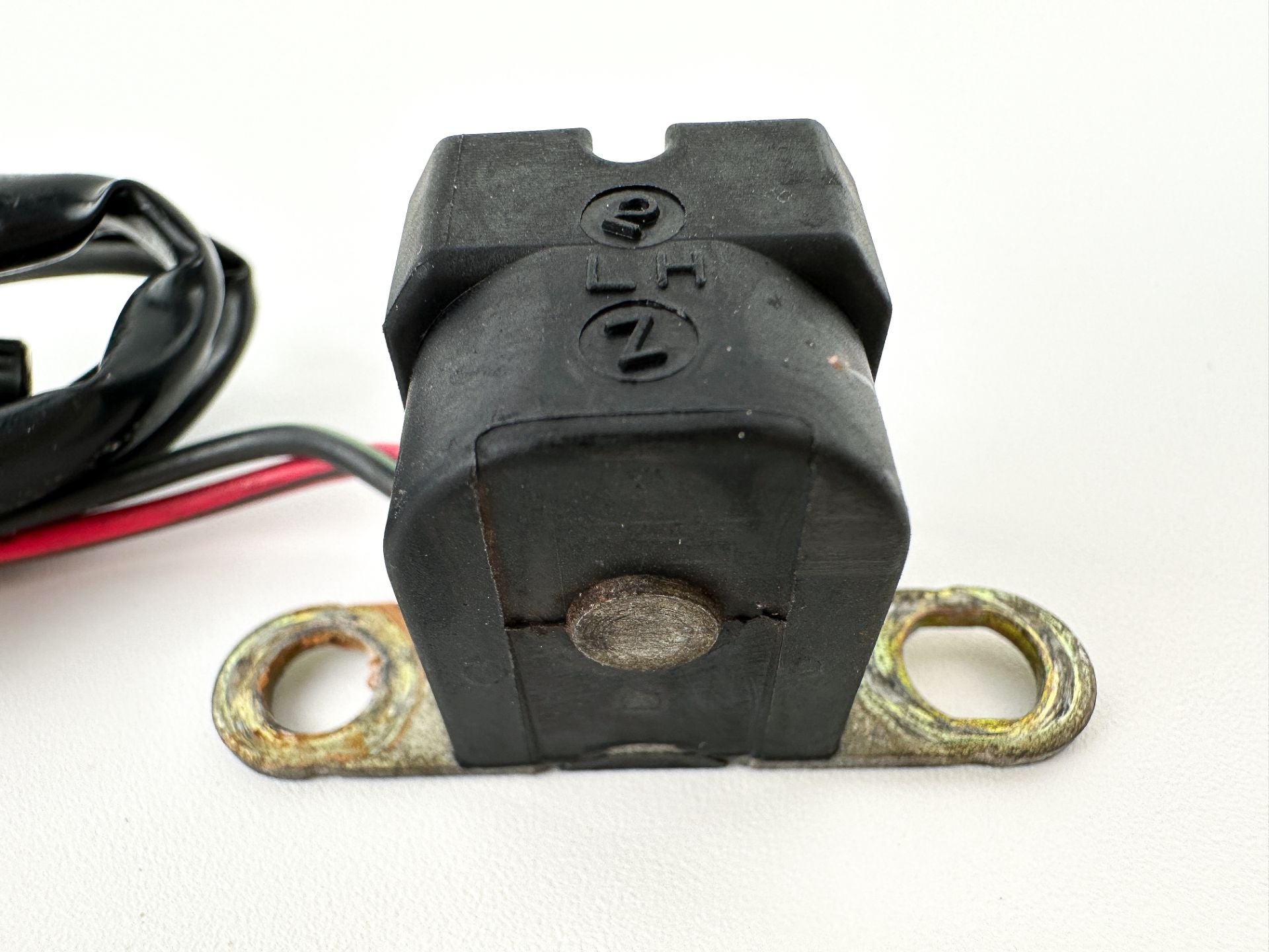 2003 Suzuki 140 HP 4 Stroke Outboard CKP Ignition Timing Coil 32160-87L01 OEM