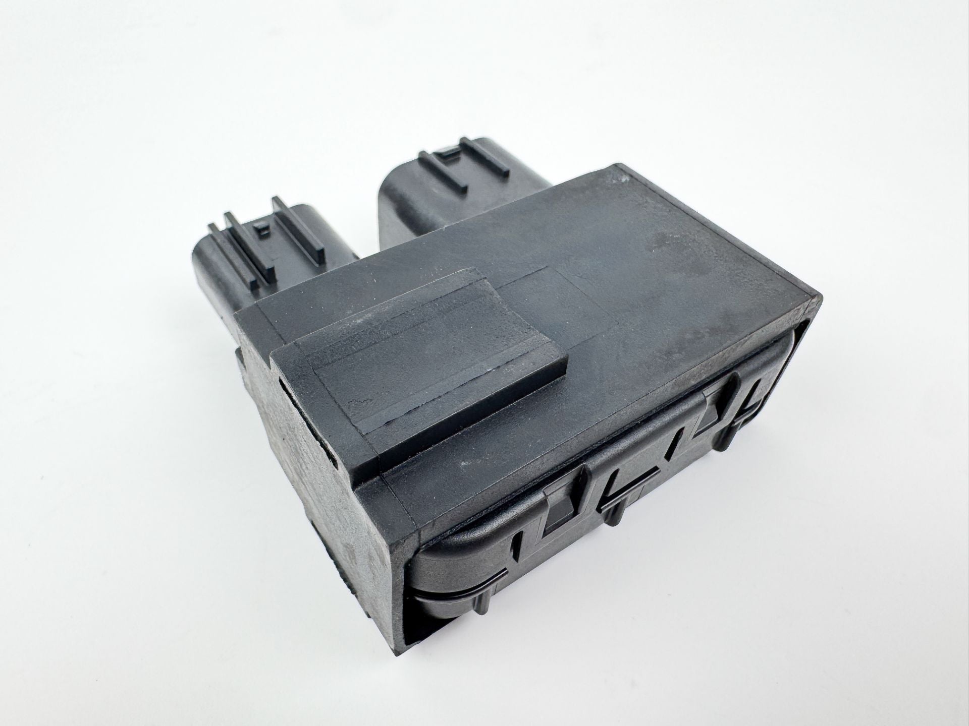 2017 Suzuki 115 HP 4 Stroke Outboard Trim Tilt Relay 38410-93J21 OEM