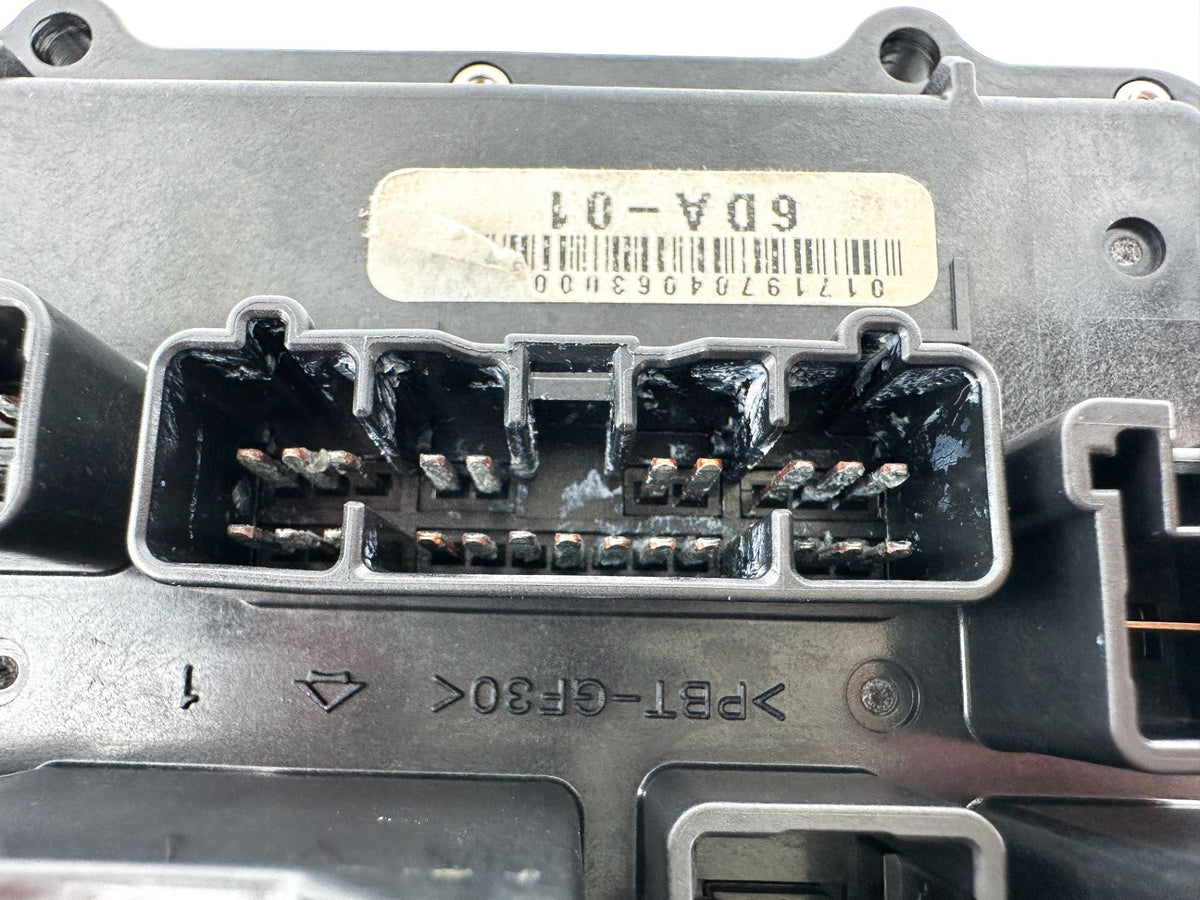 2014 Yamaha 200 HP 4 Stroke Outboard Fuse Box 6DA-82170-00-00 OEM