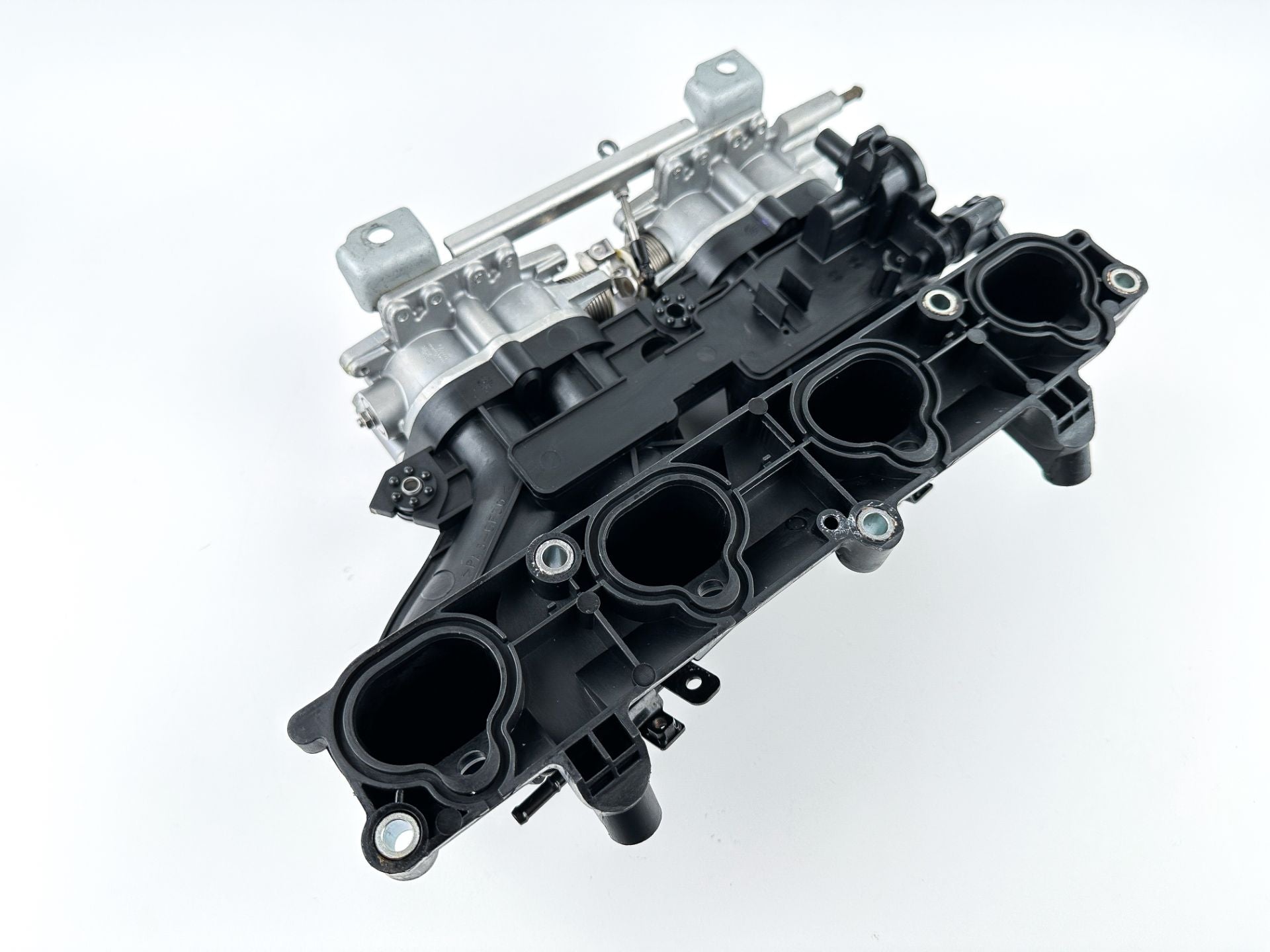 2015 Yamaha 150 HP 4 Stroke Outboard Intake Manifold & Throttle Body 63P-13751-20-00 OEM