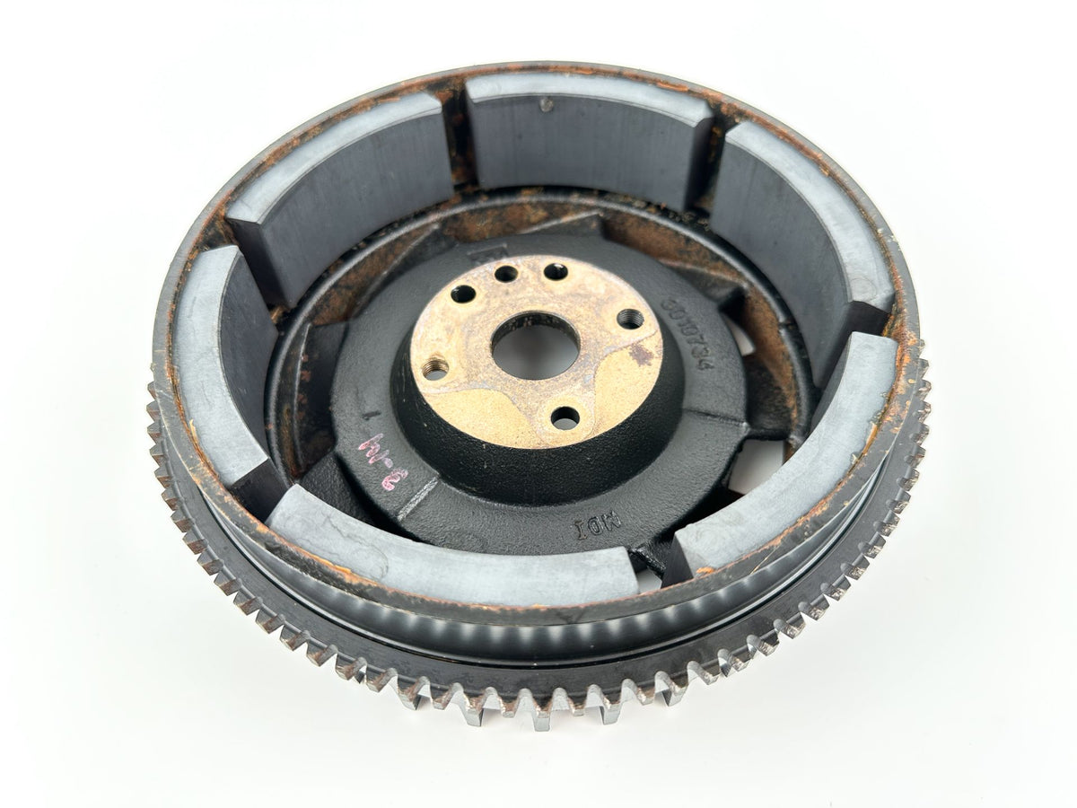 2001 Evinrude 115 HP 2 Stroke Outboard Flywheel 0586526 OEM