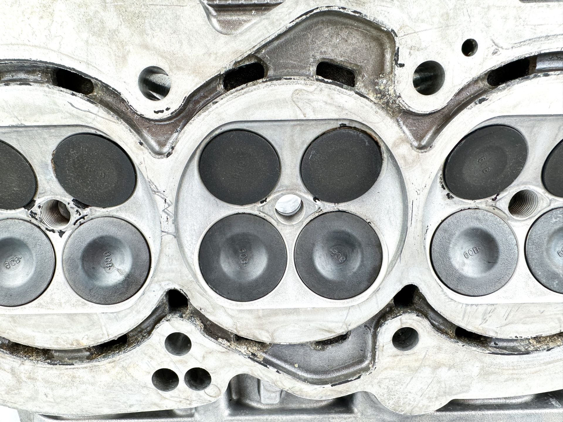 Yamaha 200 225 250 HP Starboard Cylinder Head 6CB-W009A-00-00 2010 - 2014