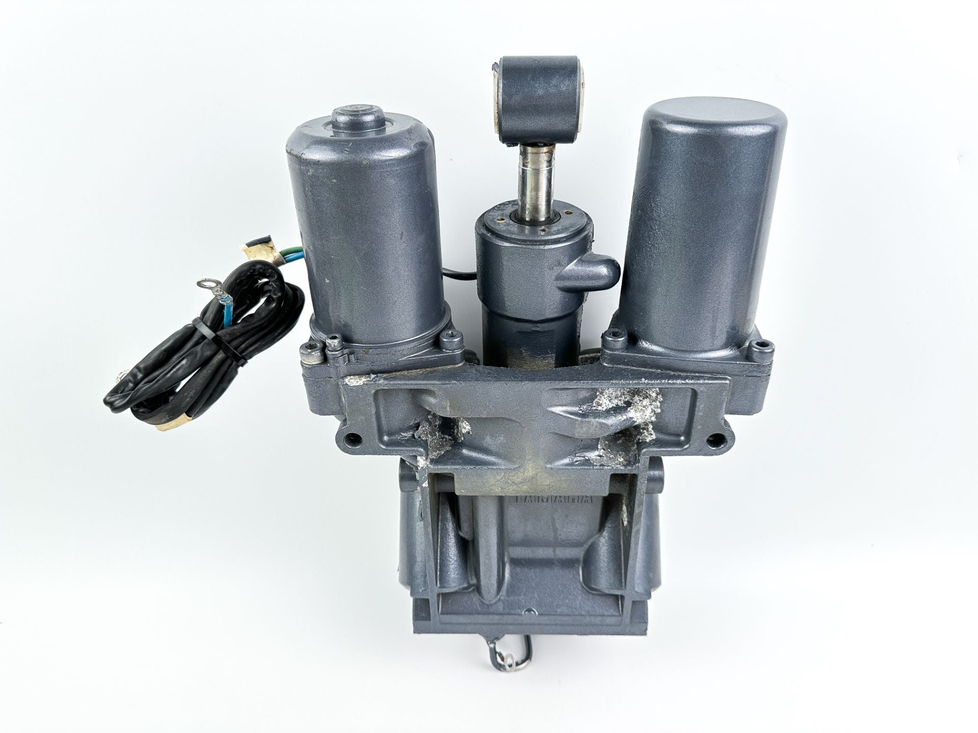 02-18 Yamaha 200 225 250 300 HP 4 Stroke Outboard Power Trim Tilt Unit