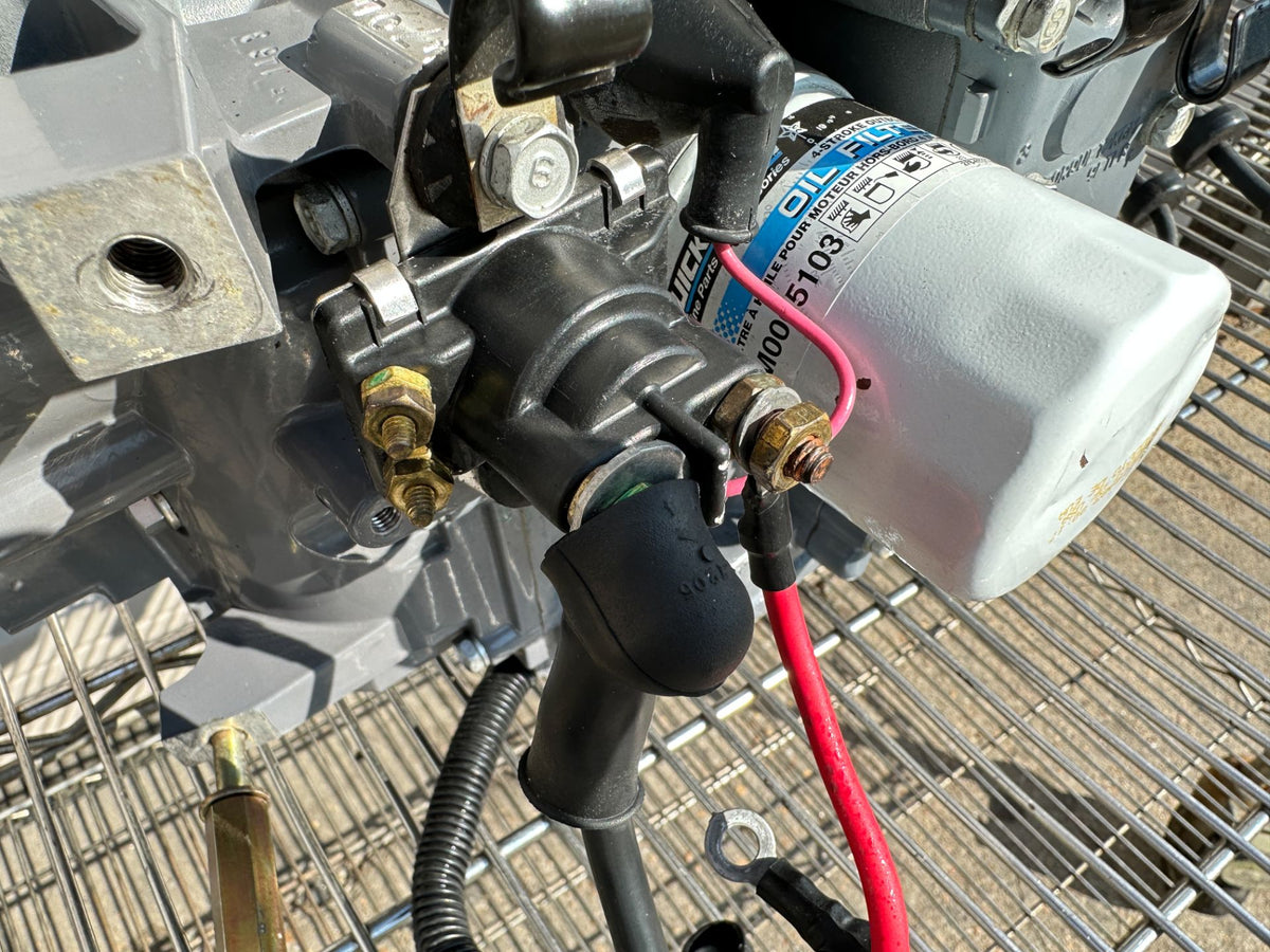 2005 Yamaha 25 HP 4 Stroke Outboard Powerhead 65W-W009B-12-1S OEM