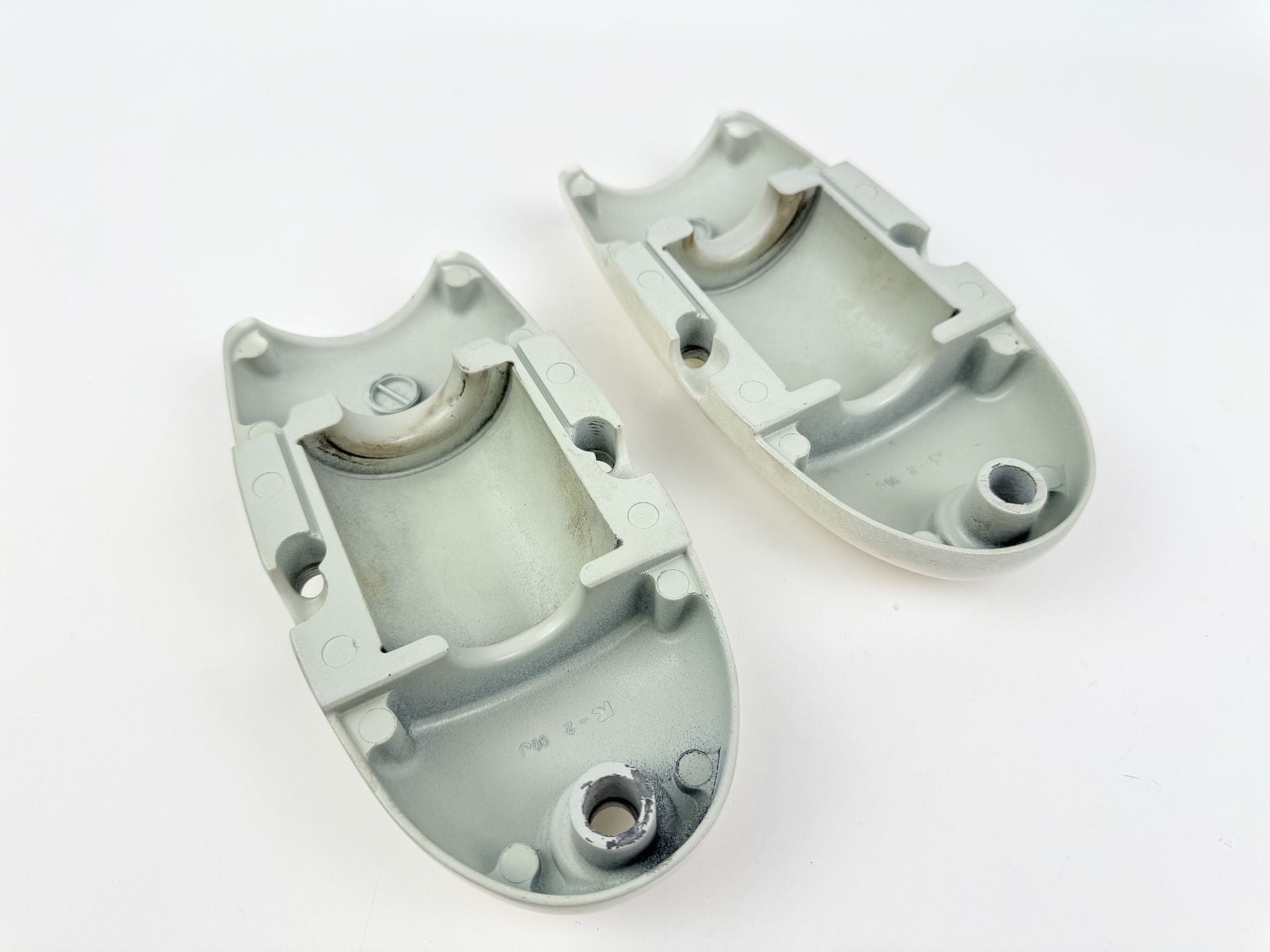 2005 Johnson 140 HP 4 Stroke Outboard Lower Mount Covers Set 54221-90J02-0EP OEM