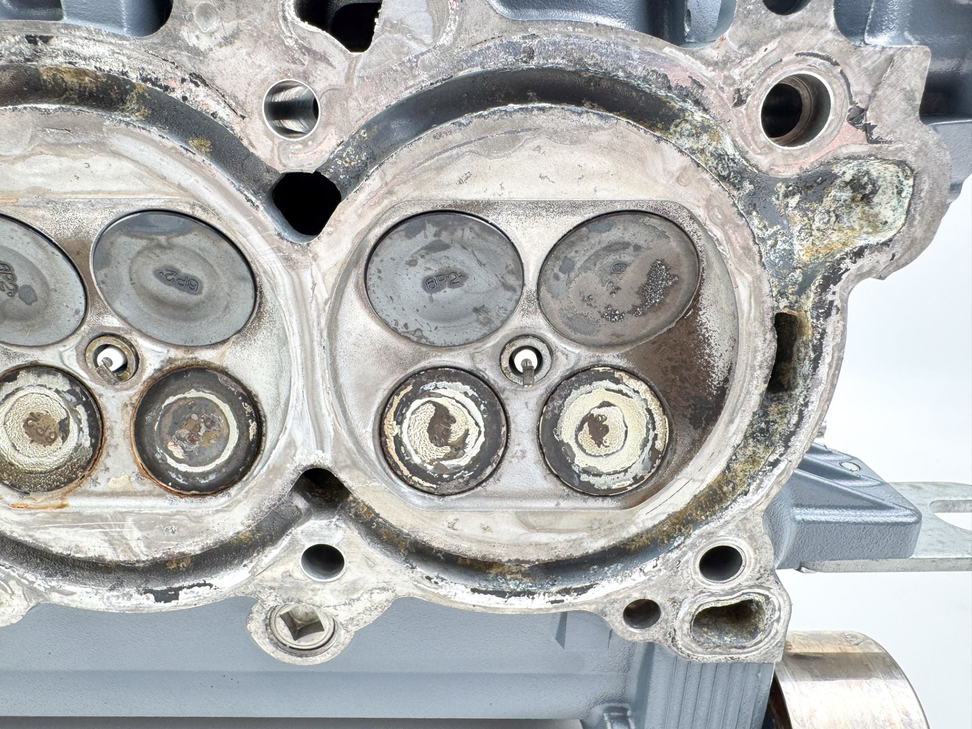 2005 Yamaha 250 HP 4 Stroke Outboard Starboard Cylinder Head 6P2-W009A-00-1S OEM