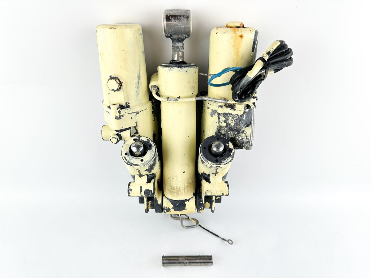 02-18 Yamaha 200 225 250 300 HP 4 Stroke Outboard Power Trim Tilt Unit