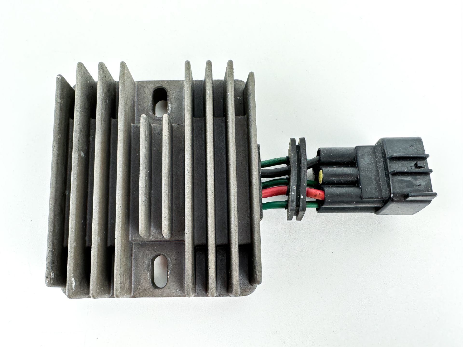 2005 Yamaha 115 HP 4 Stroke Outboard Rectifier & Regulator 68V-81960-00-00 OEM