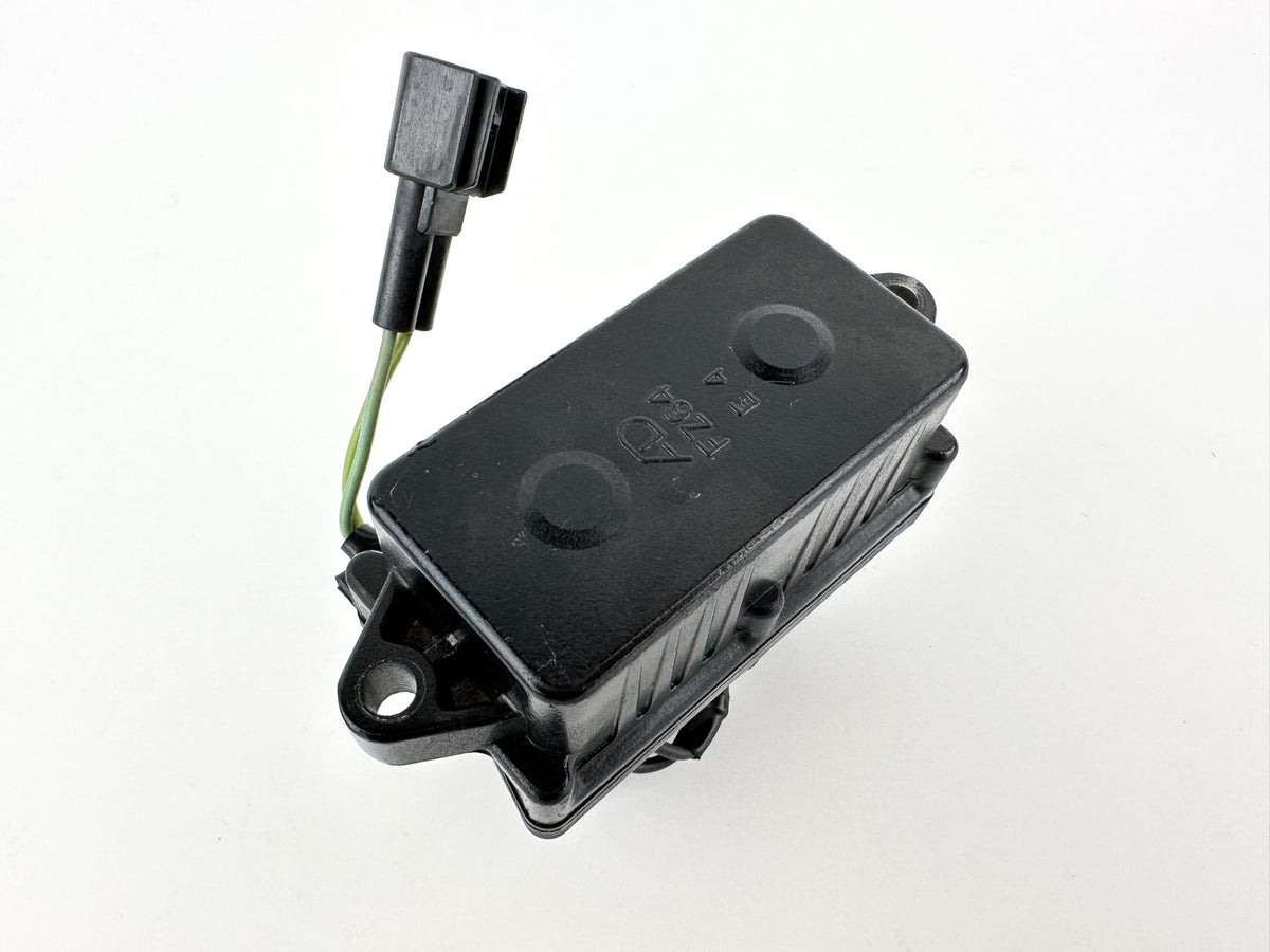 2003 Yamaha 150 HP 2 Stroke Outboard Trim Tilt Relay 68F-81950-01-00 OEM