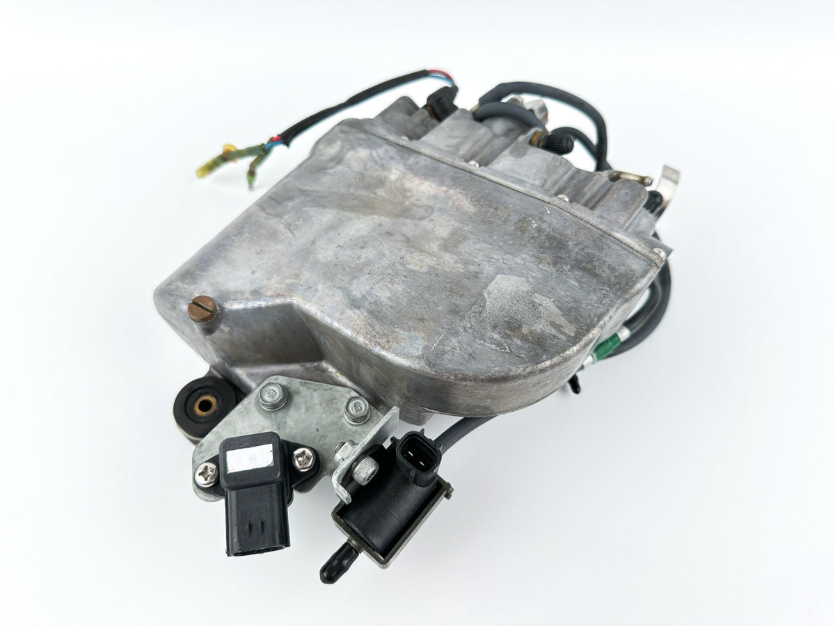 2002 Yamaha 200 HP 2 Stroke Outboard VST Float Chamber Assembly 68F-14182-01-00 OEM