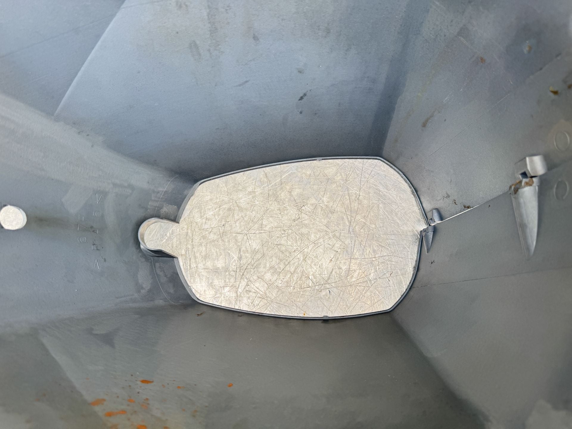 2000 Yamaha 80 HP 4 Stroke Outboard Lower Apron Cover 67F-42741-00-4D OEM