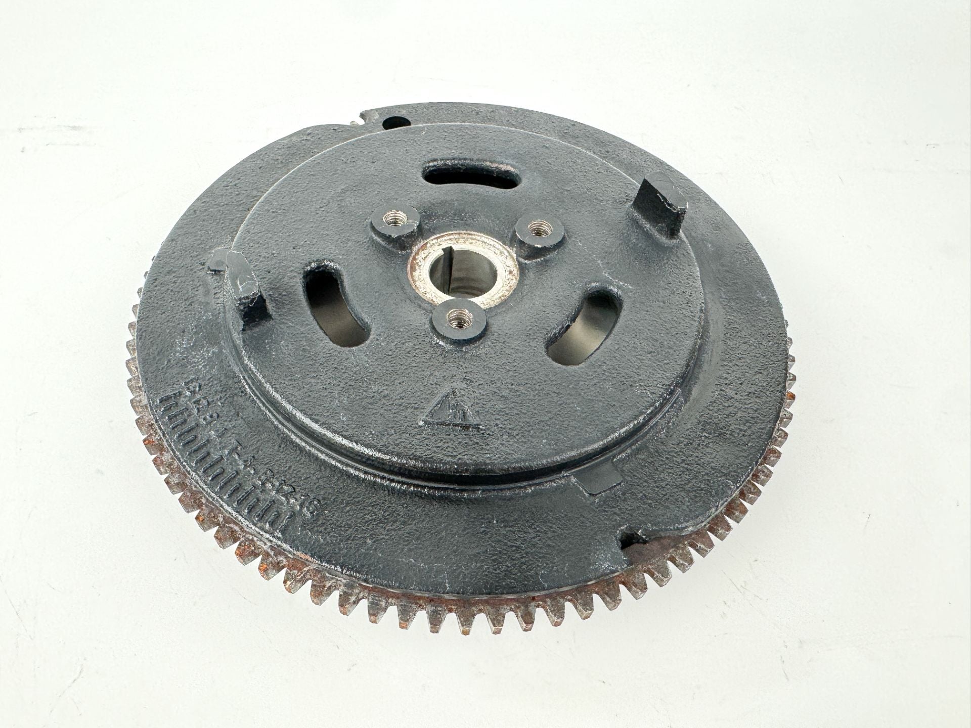 2015 Evinrude 30 HP 2 Stroke Outboard Flywheel Rope Start 0587103 OEM