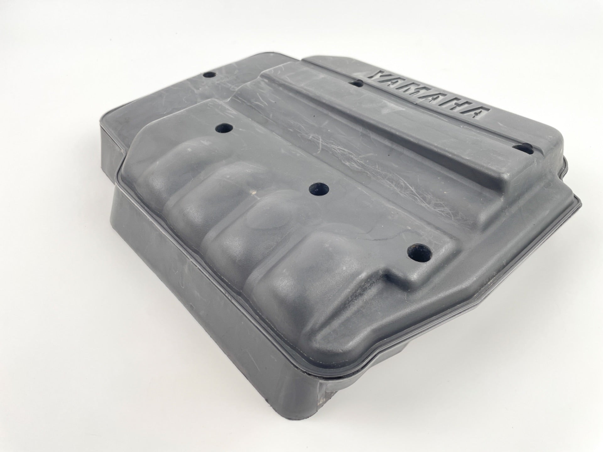 2000 Yamaha 250 HP 2 Stroke Outboard Intake Air Silencer Assembly 65L-14440-00-00 OEM