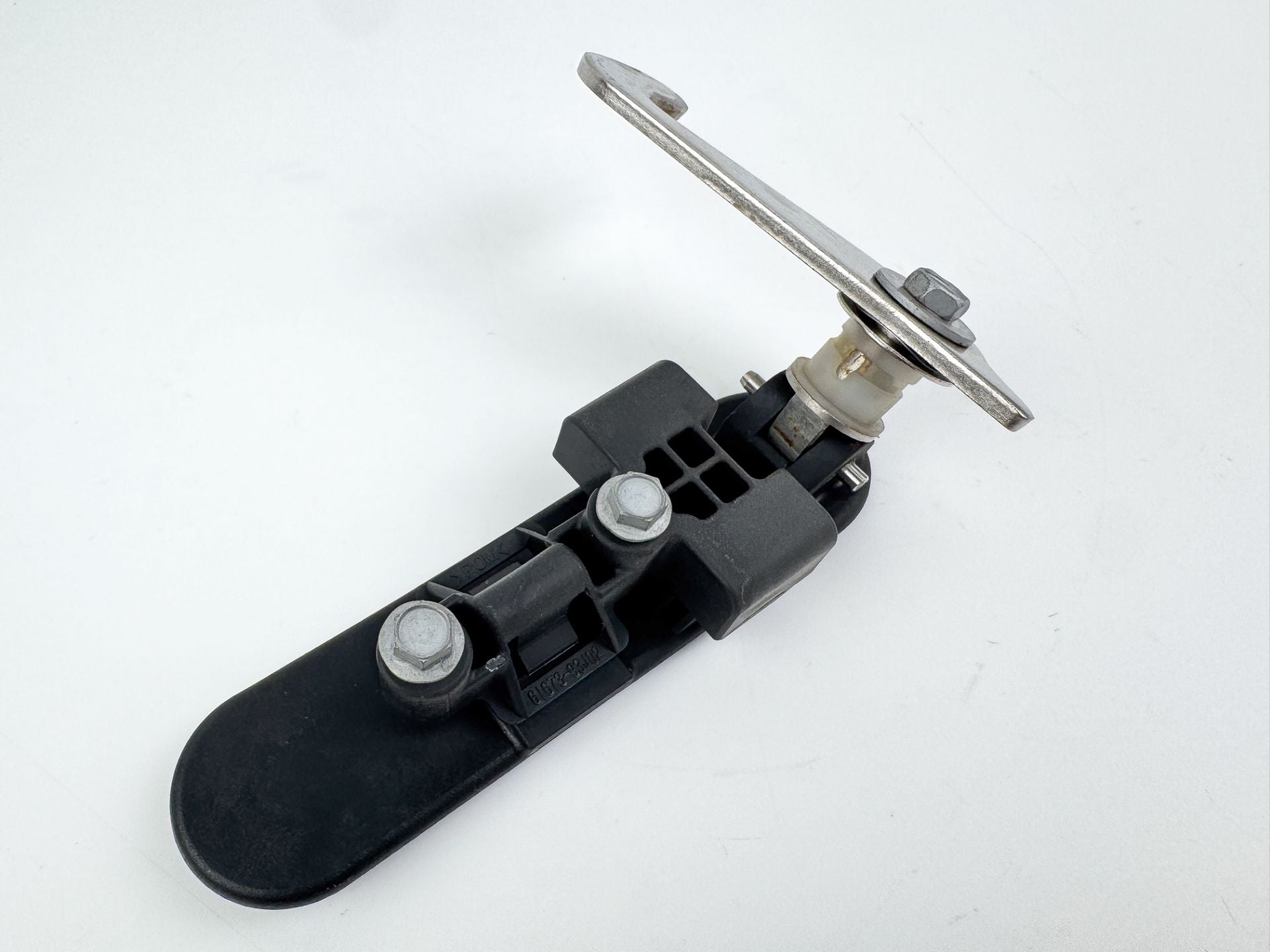 2021 Suzuki 200 HP 4 Stroke Outboard Starboard Latch Handle 61633-96J02 OEM