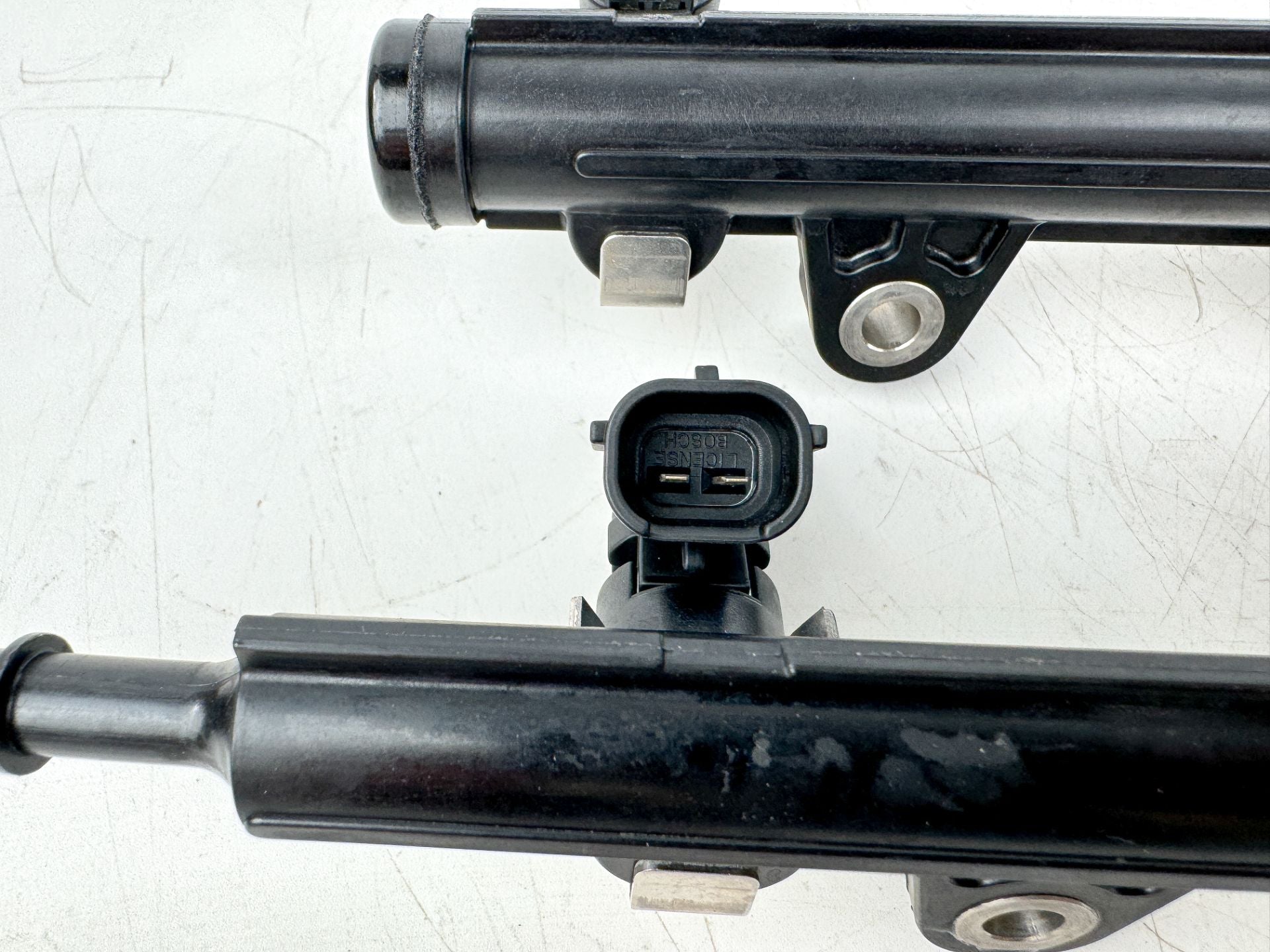 2016 Yamaha 250 HP 4 Stroke Outboard Fuel Injector Set W/ Rail 6AW-13761-00-00 OEM