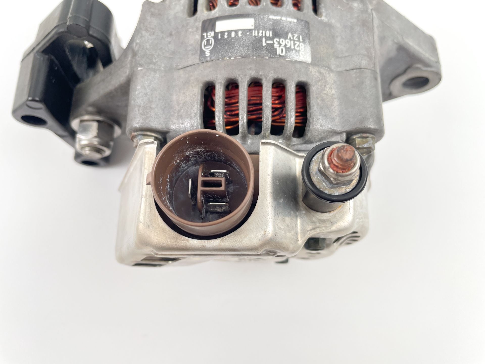 1999 Mercury 225 HP 2 Stroke Outboard Alternator 821663A1 OEM
