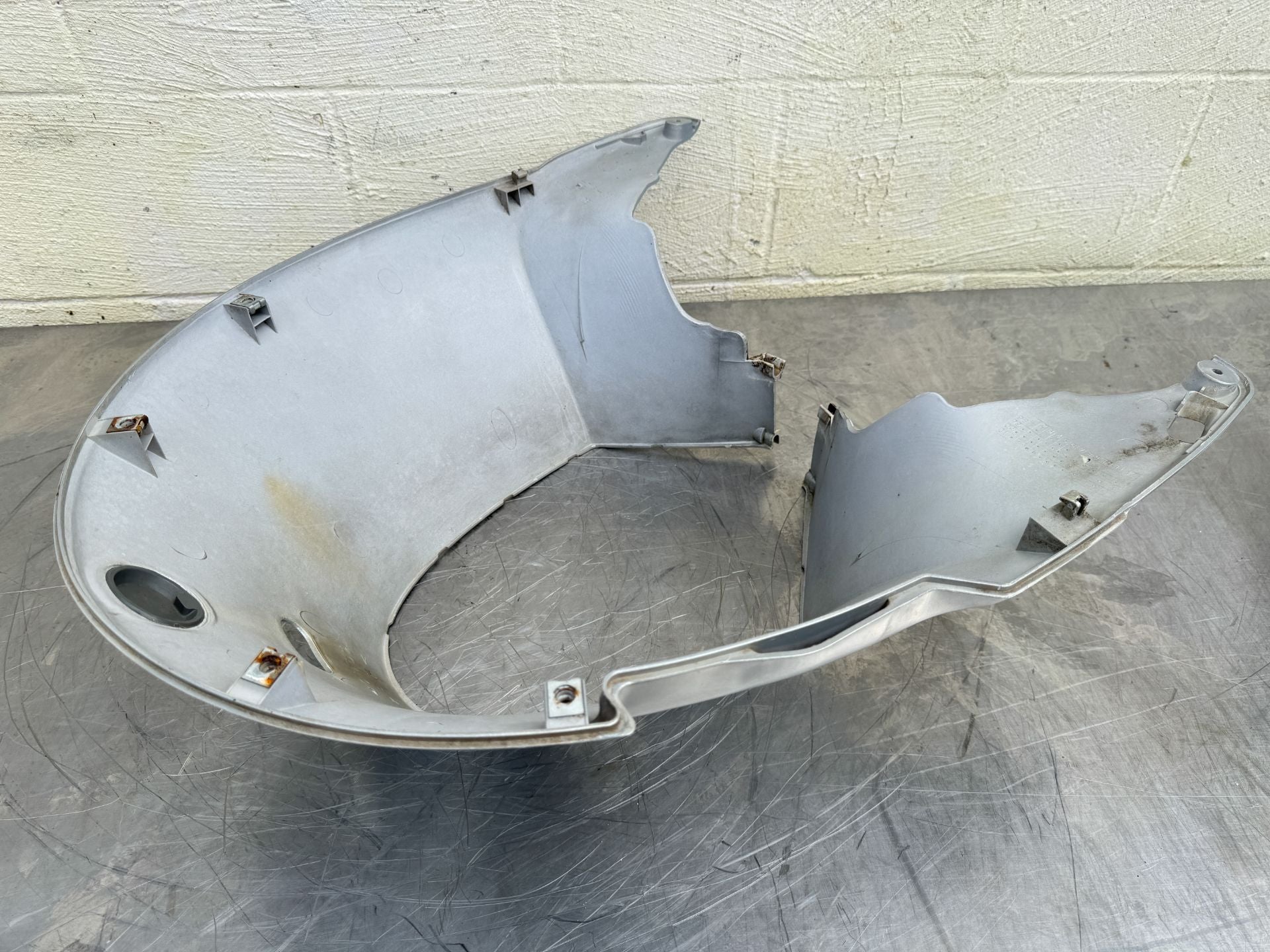 2002 Honda 130 HP 4 Stroke Outboard Lower Apron Cover 63711-ZW5-000ZA OEM